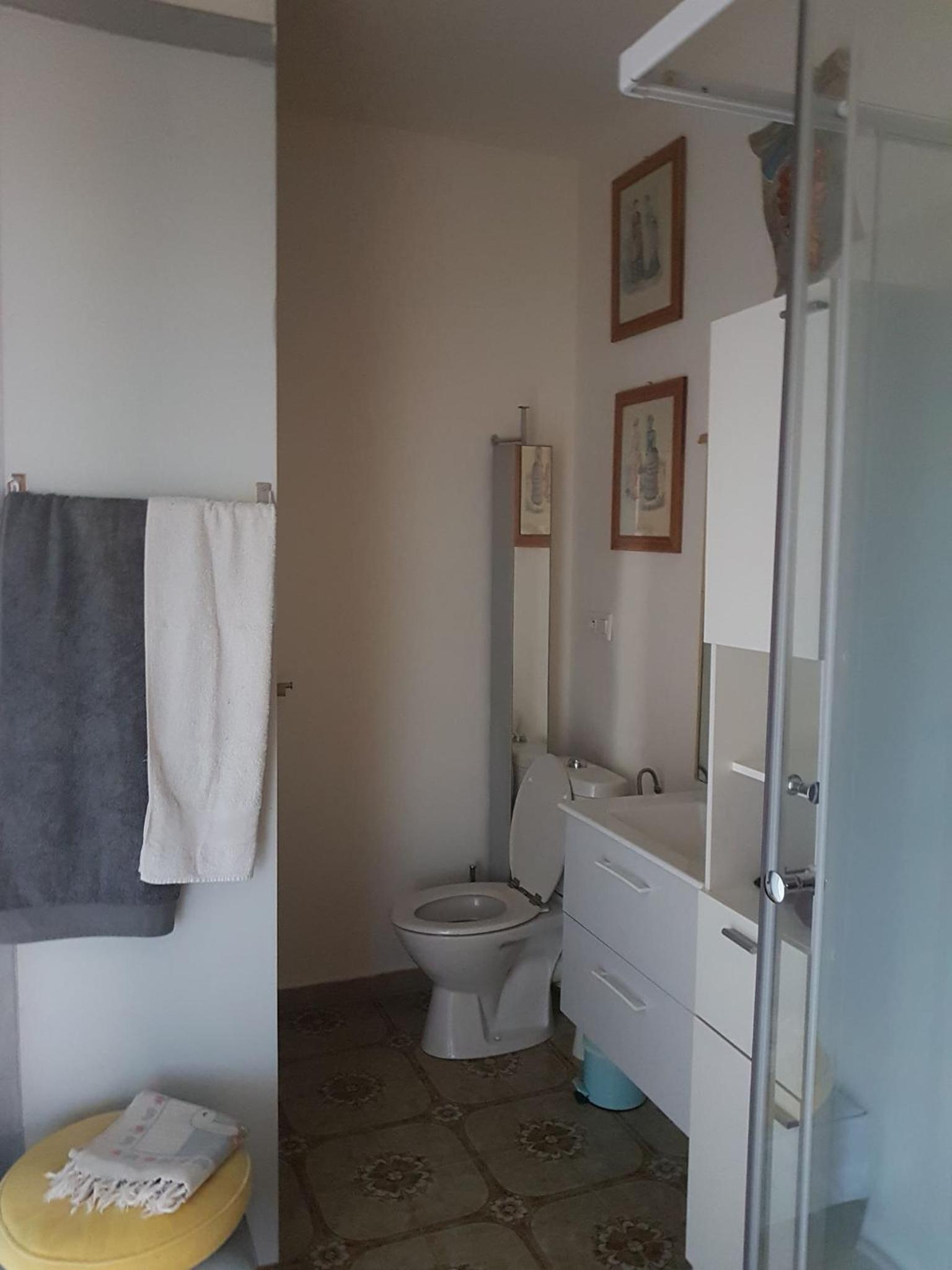 Apartment with Sea View - Photo 8