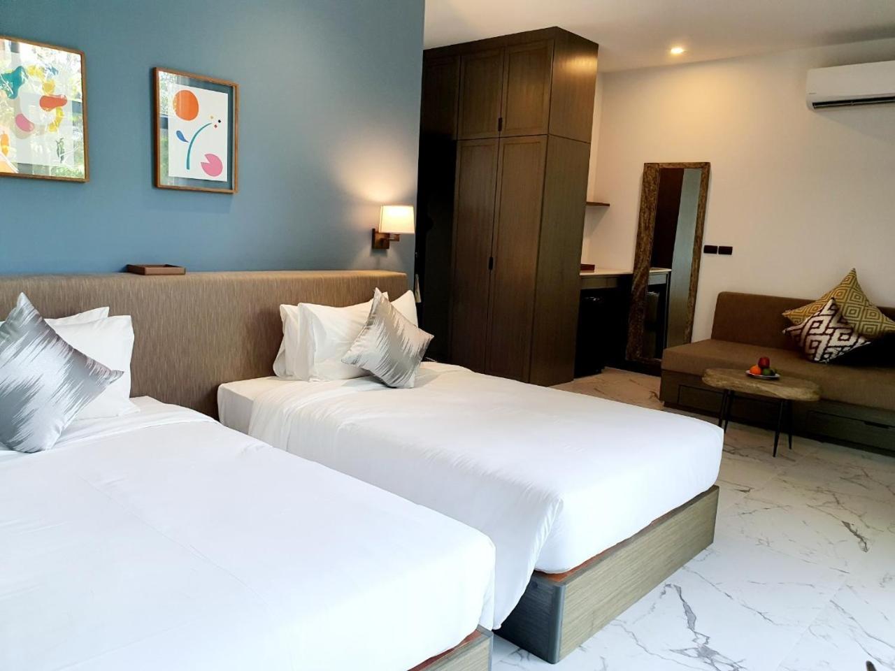 Corner Double or Twin Room