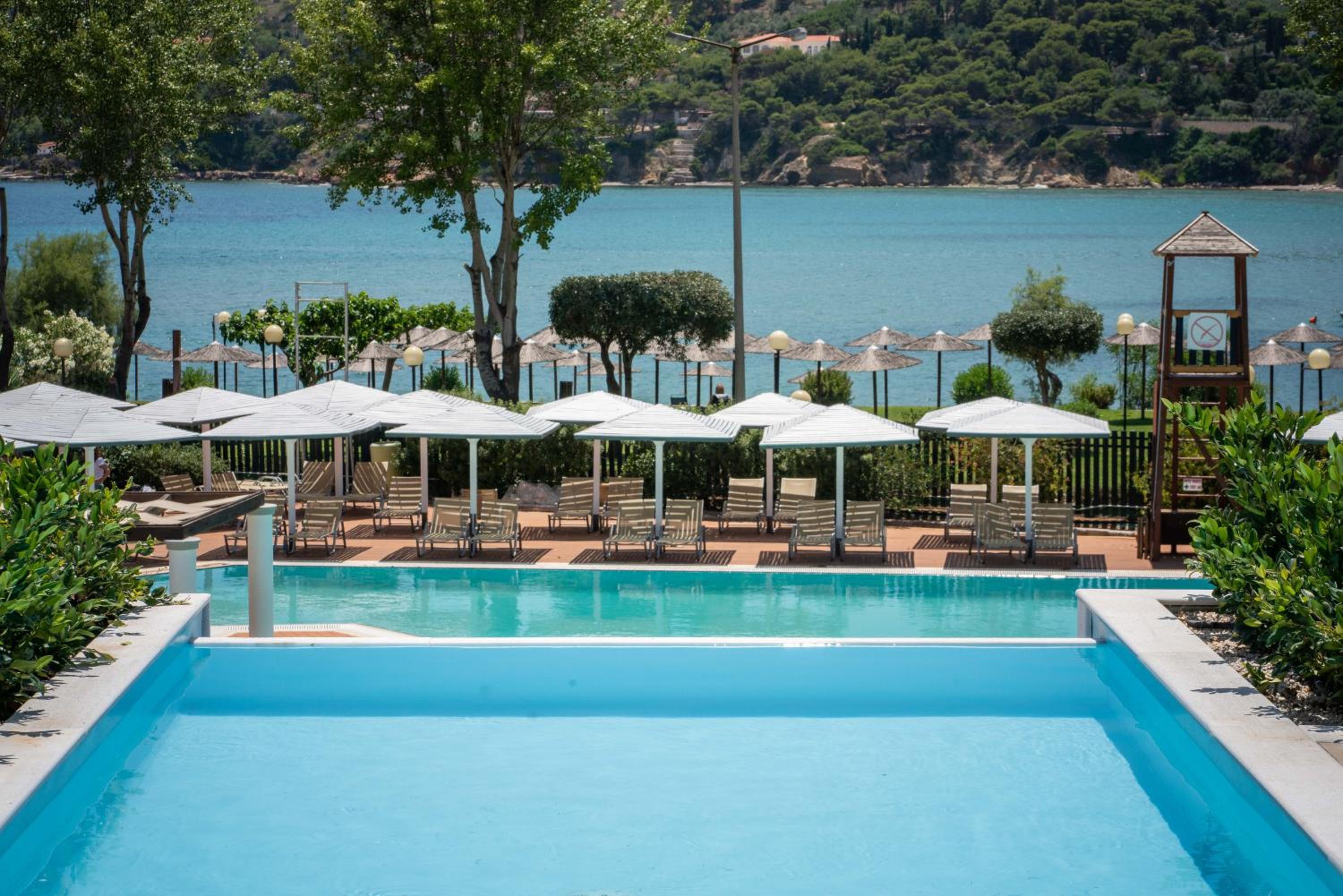 Executive Bungalow with Sea View and Private Pool - Photo 3