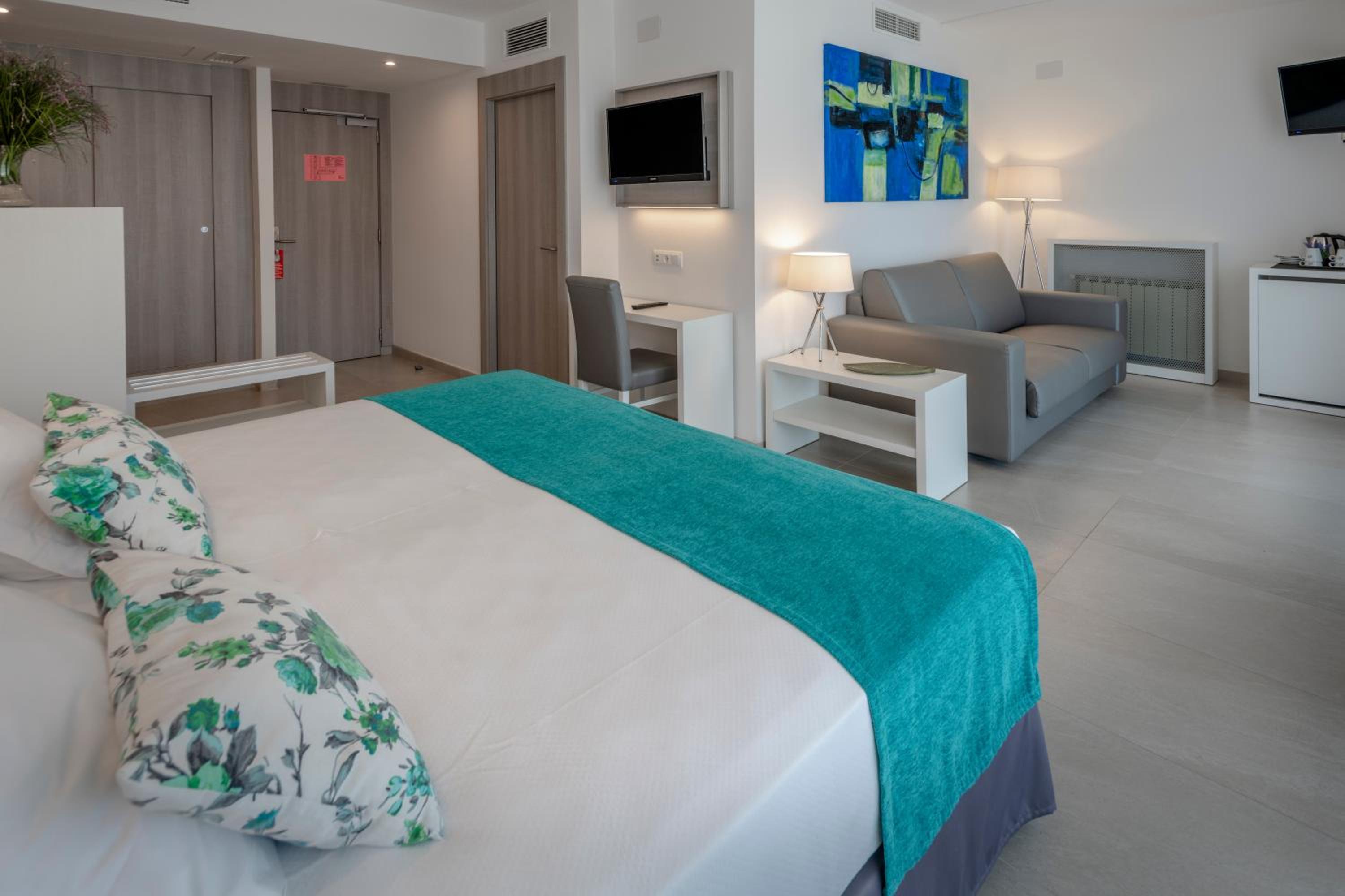 Family Junior Suite - Photo 1