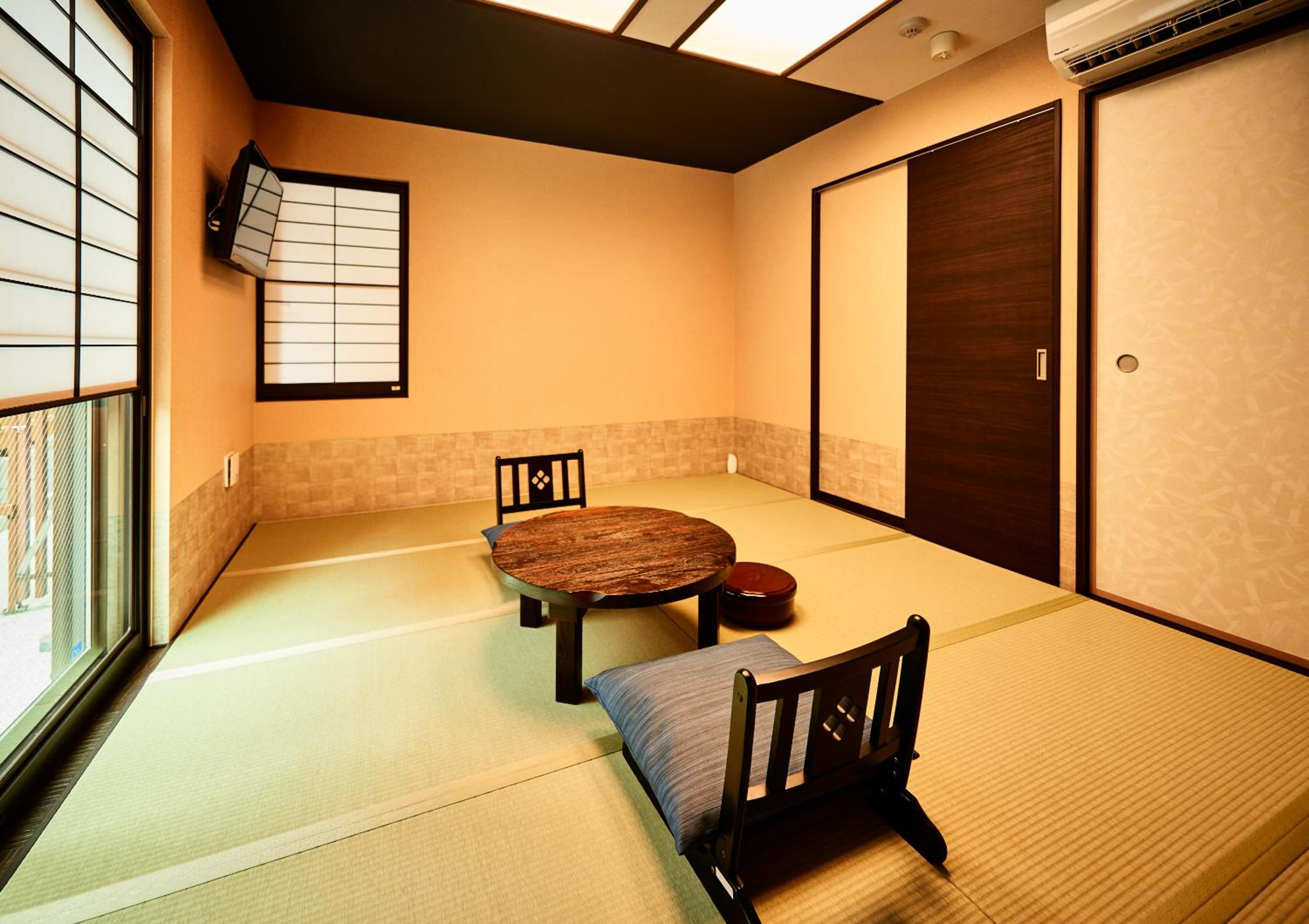 Superior Japanese-Style Room with Garden View photo 3