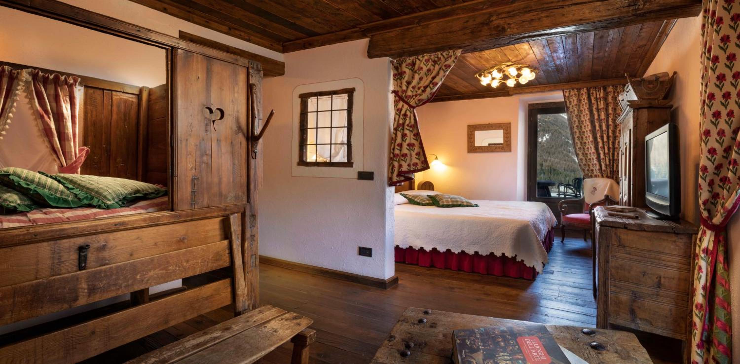Deluxe Double or Twin Room - Photo 5