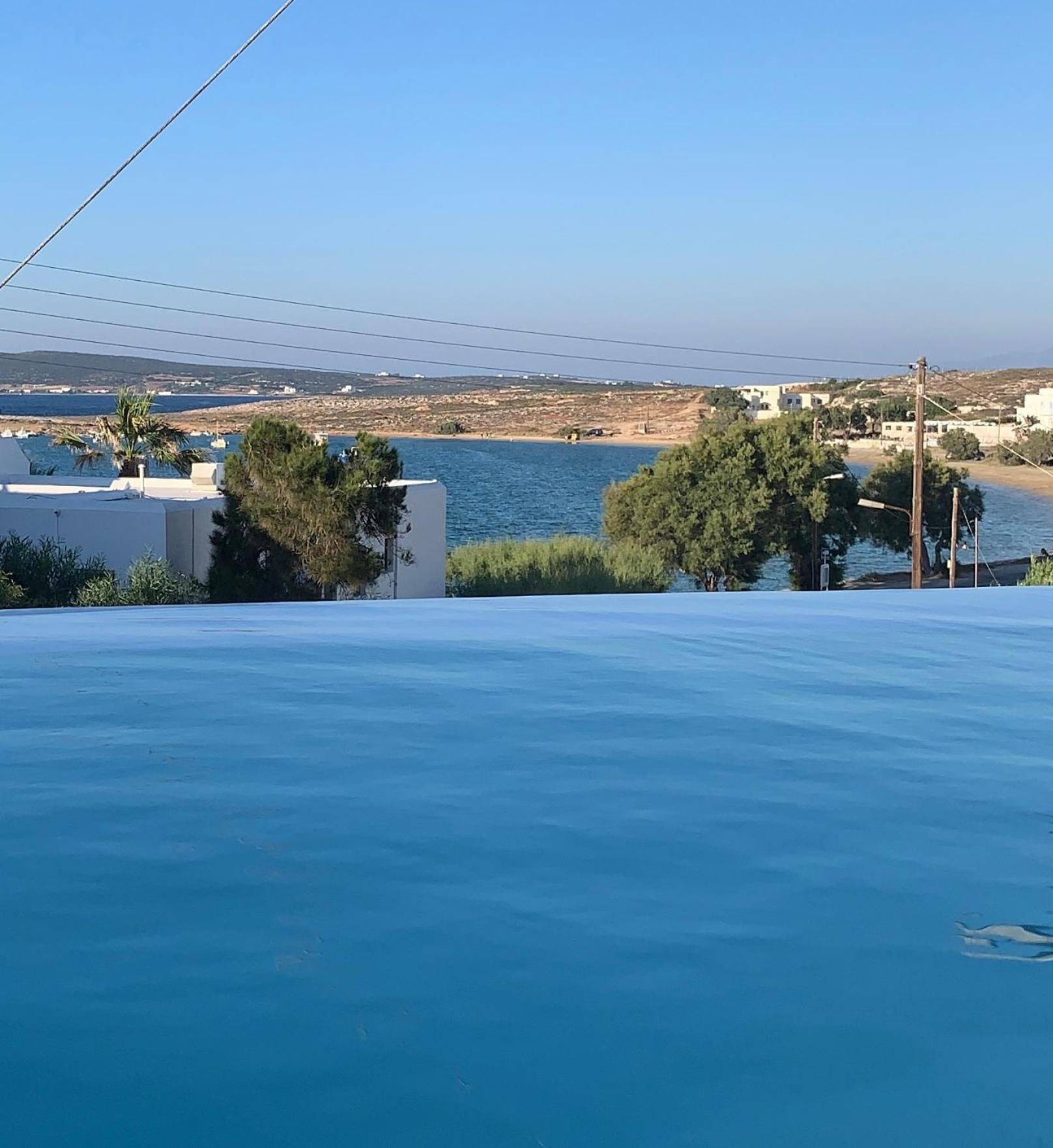 Ocean View Junior Suite, Heated, Private, Infinity Pool with Glass Wall - Photo 8