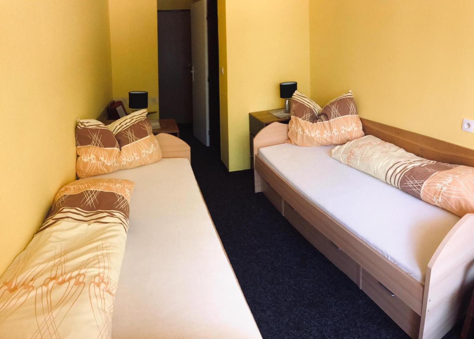 Standard Twin Room photo 1