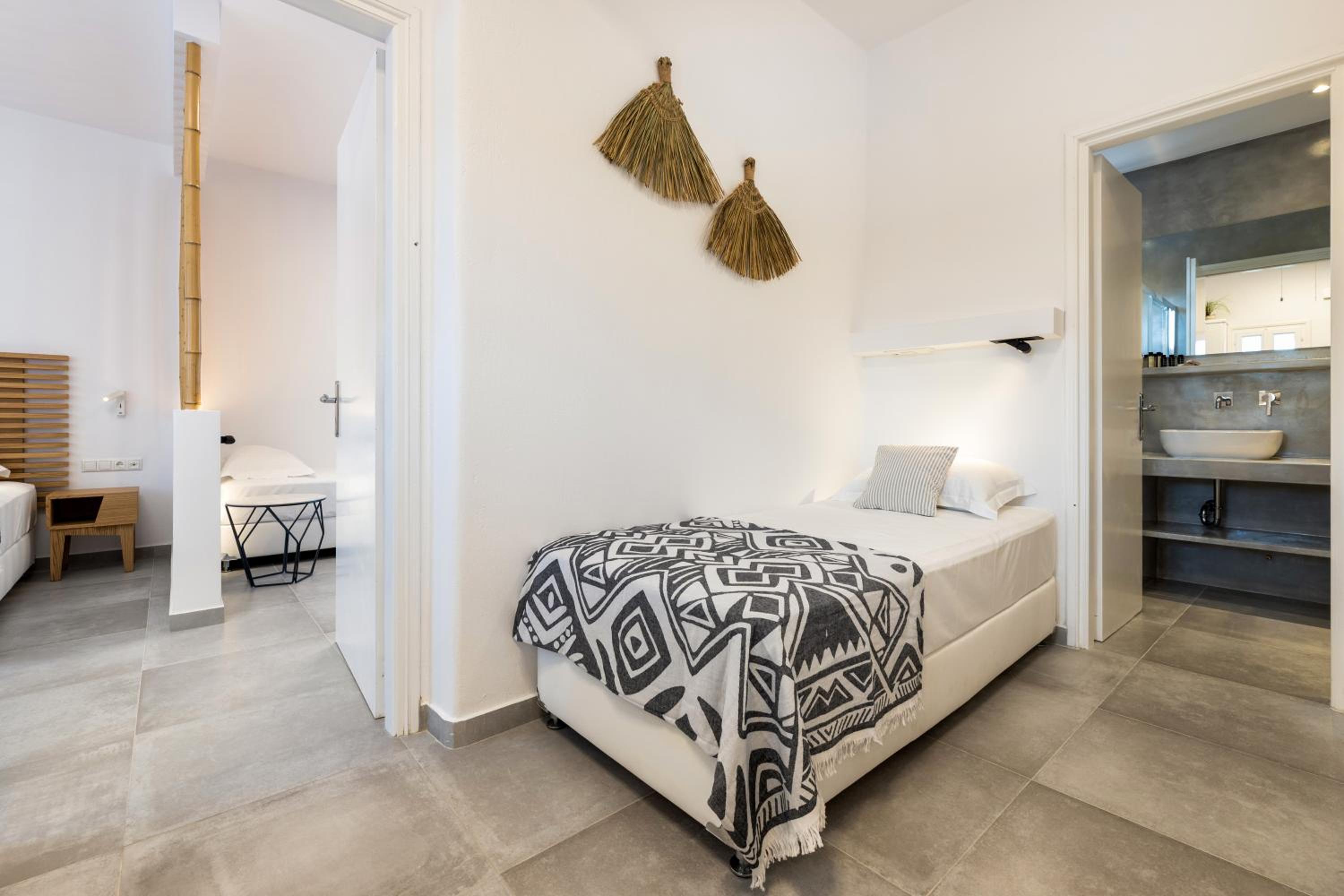 Two-Bedroom Apartment - Photo 3