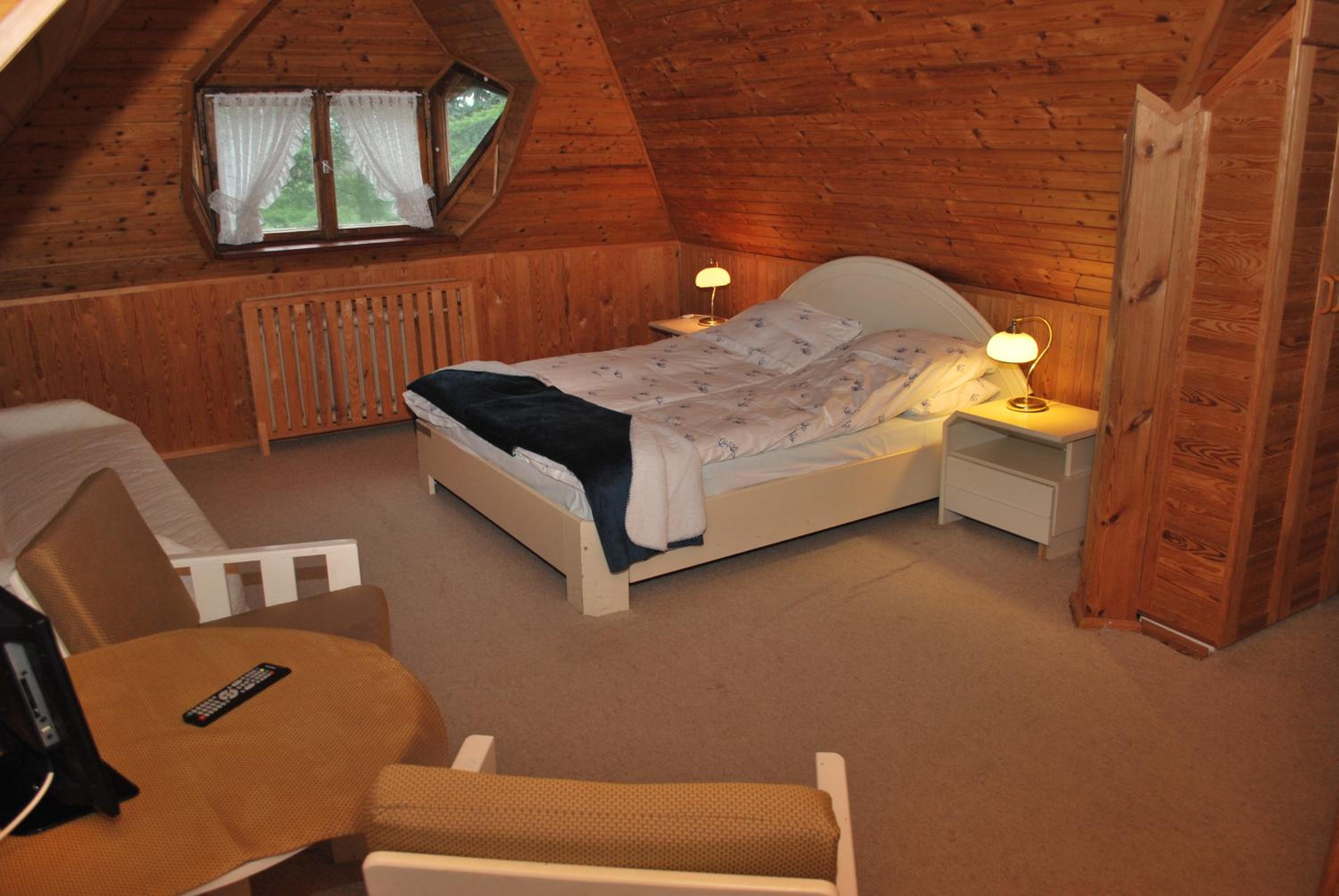 Double or Twin Room - Photo 5