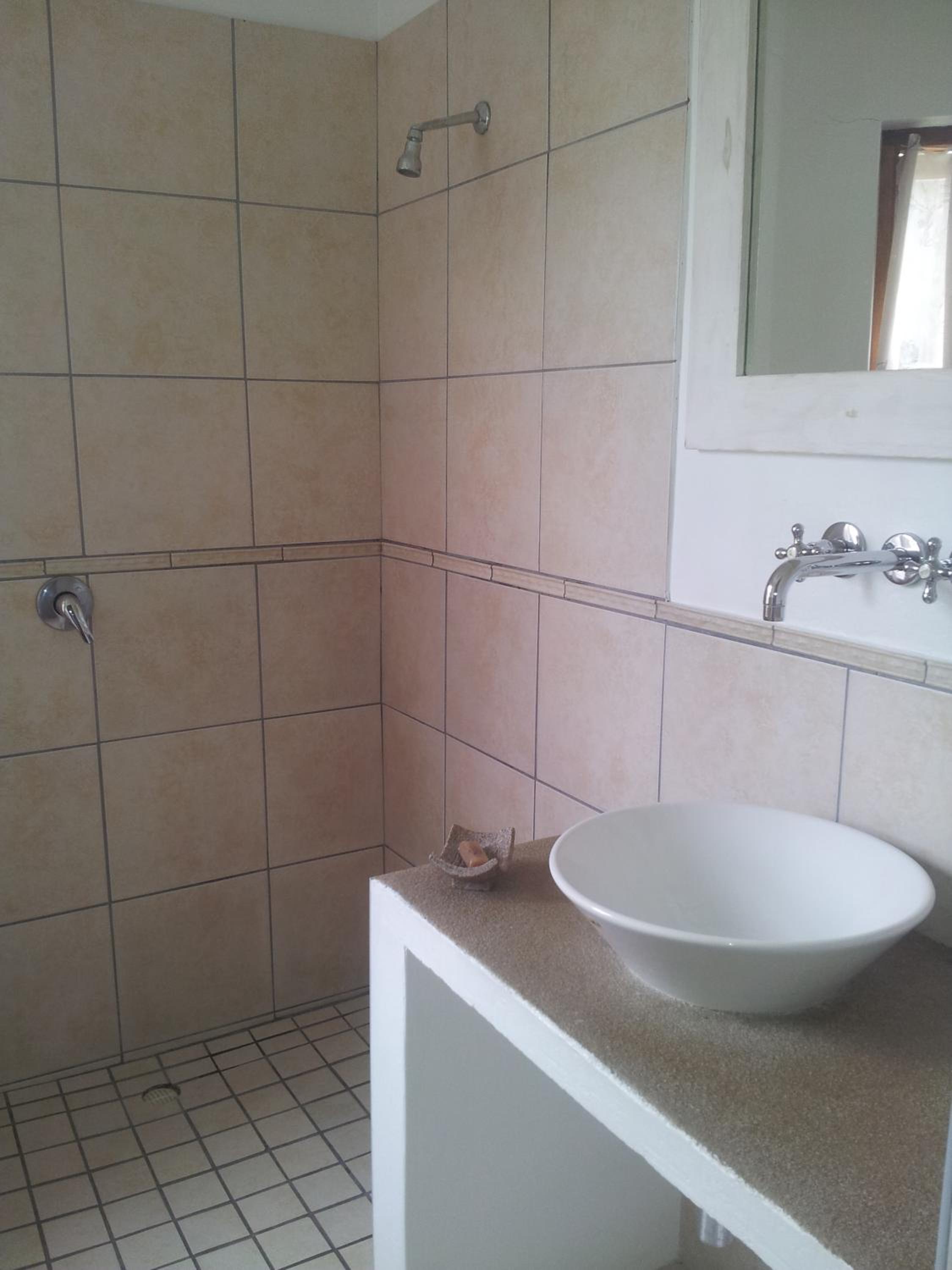 King or Twin Room with Private Entrance - Photo 3