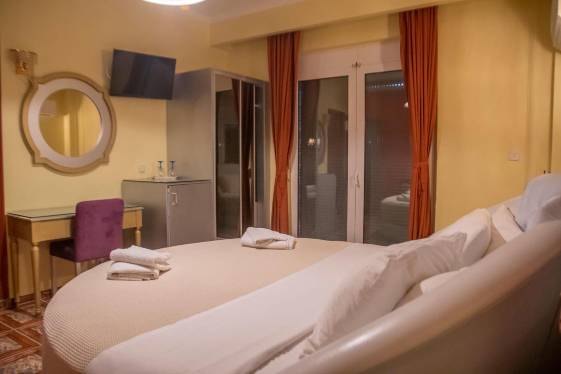 King Room with Sea View - Photo 2