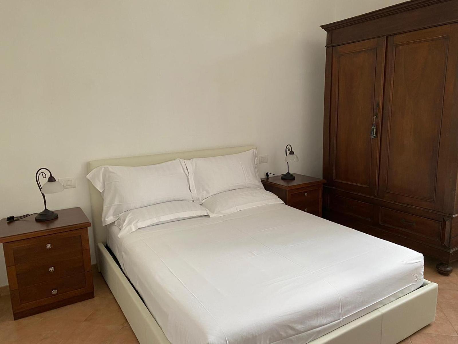 Double Room - Photo 4