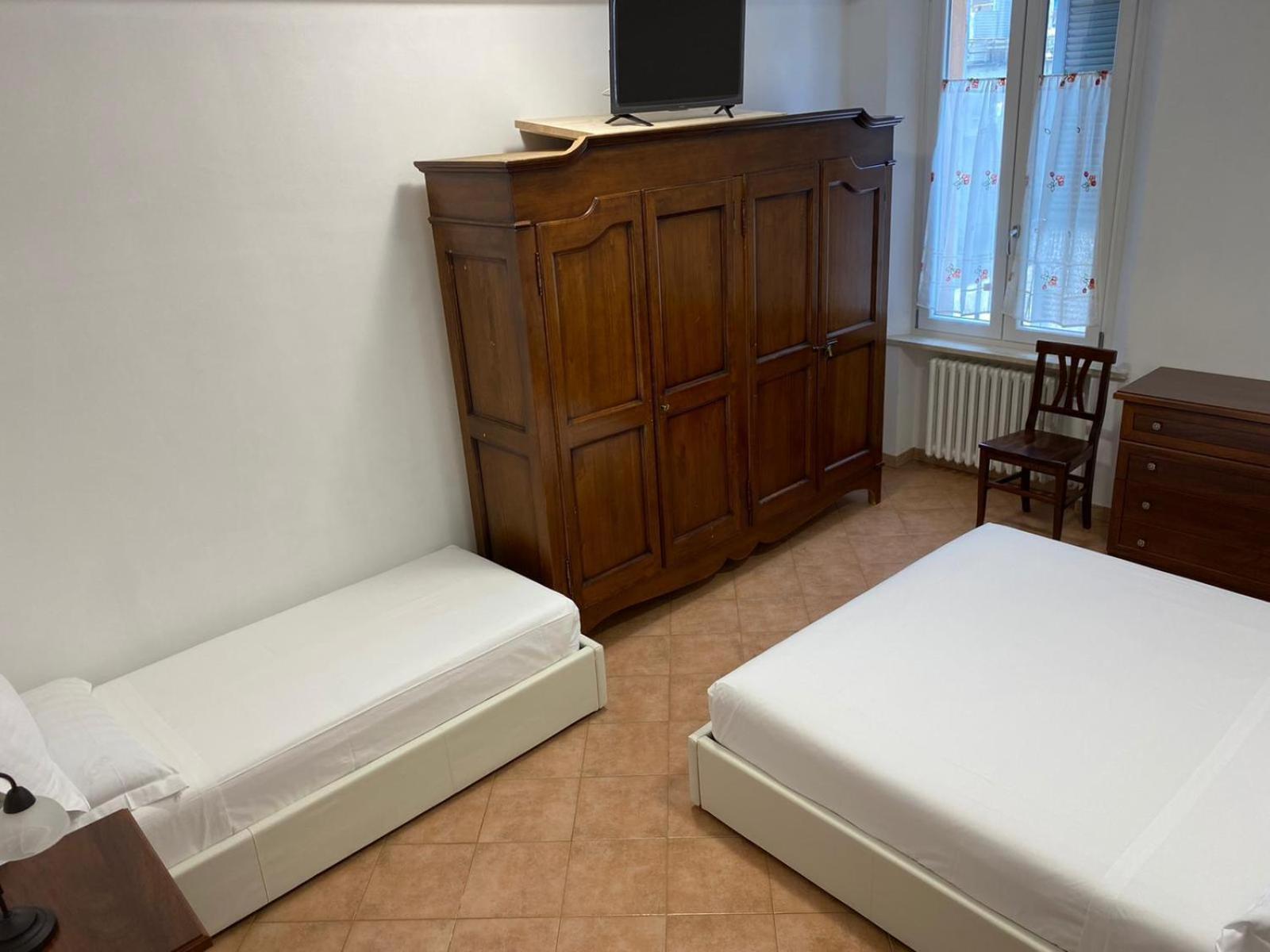 Triple Room with Private Bathroom - Photo 1