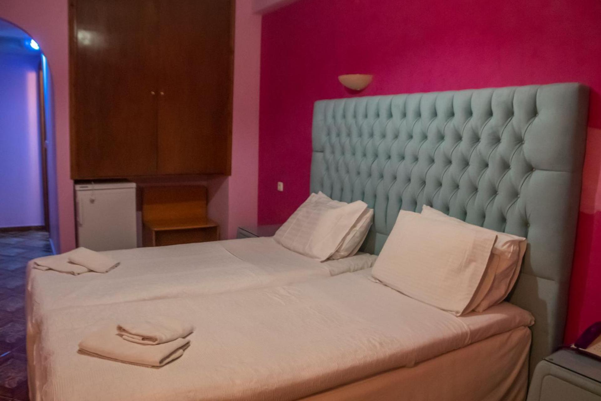 Deluxe Twin Room - Photo 6