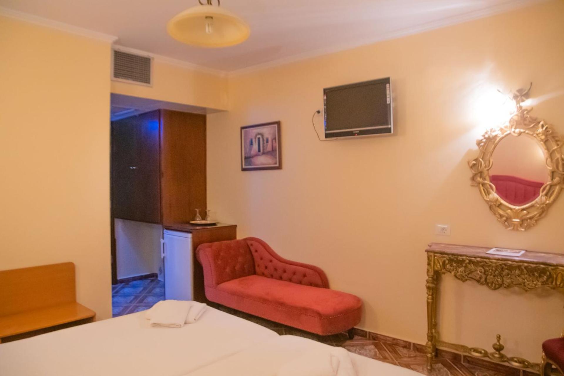 Deluxe Twin Room - Photo 3