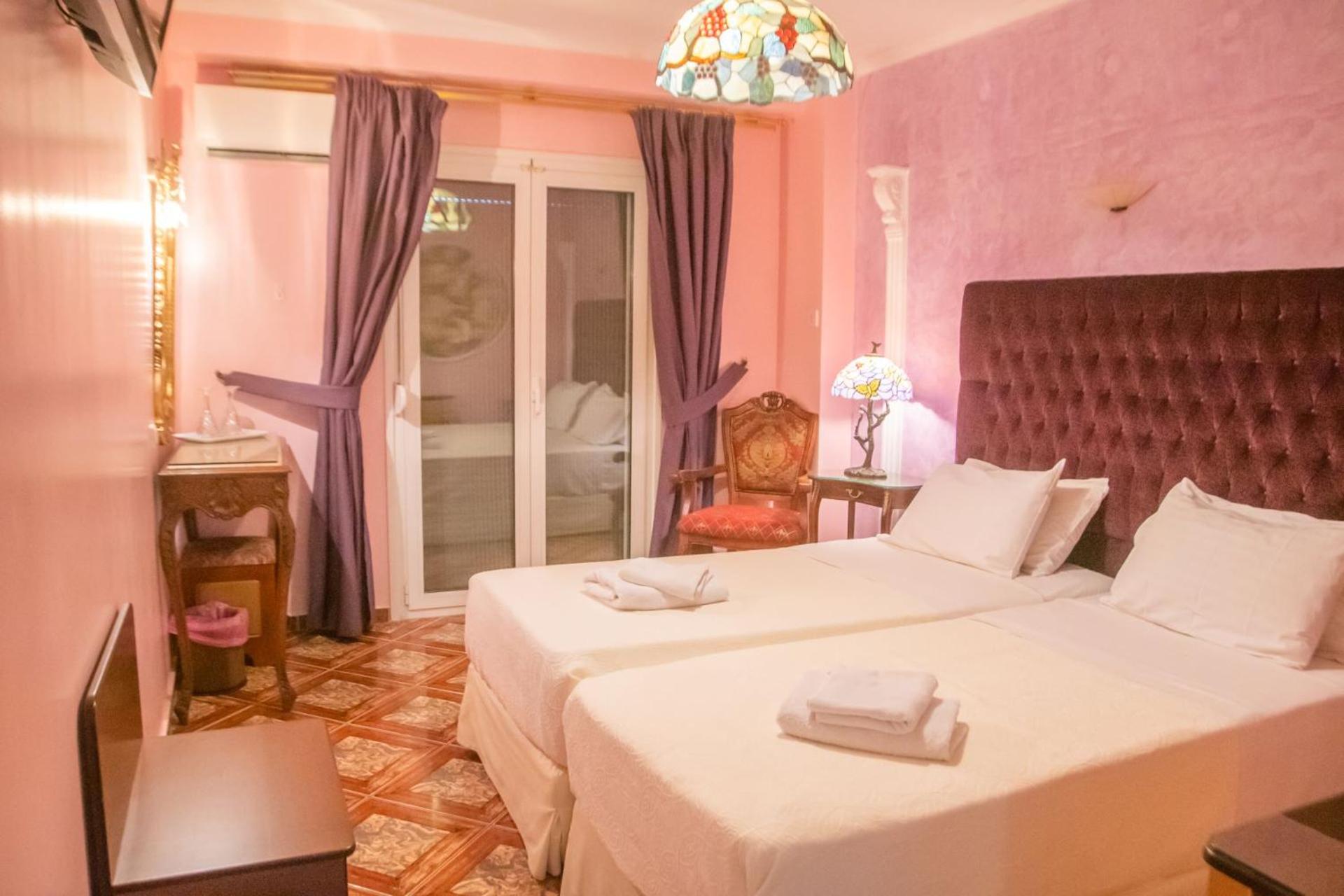 Deluxe Twin Room - Photo 18
