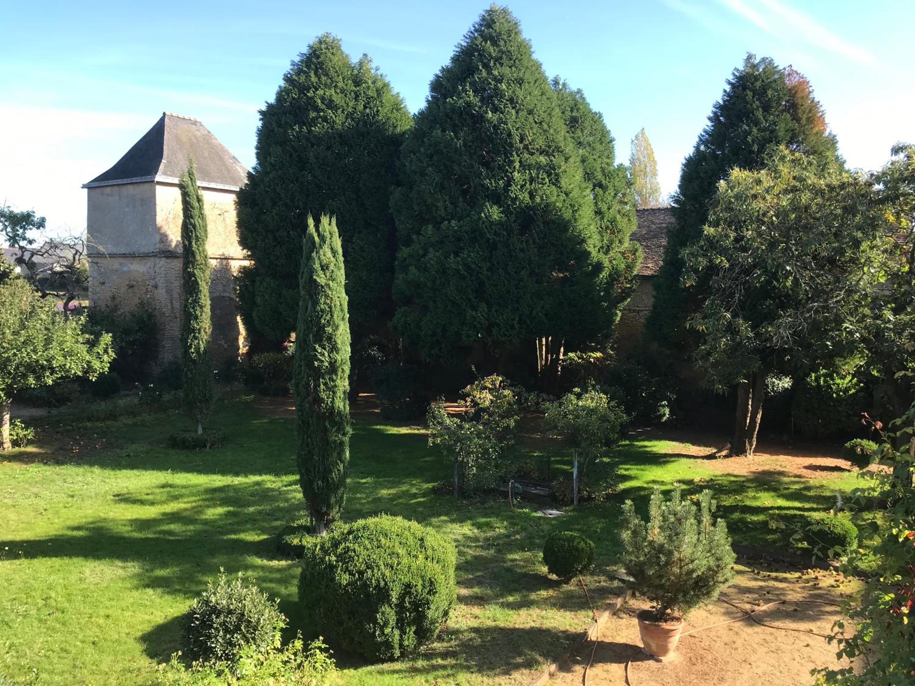 Suite with Garden View - Photo 6