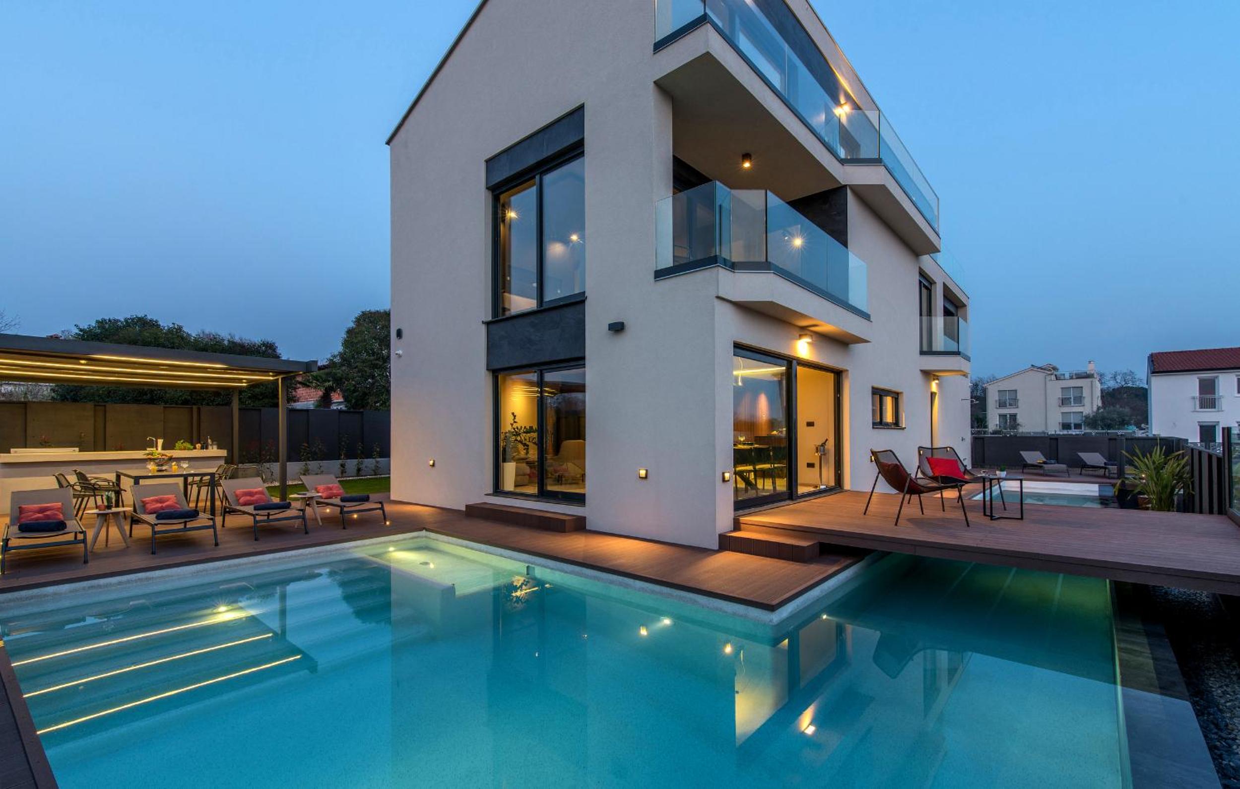 Three-Bedroom Townhouse