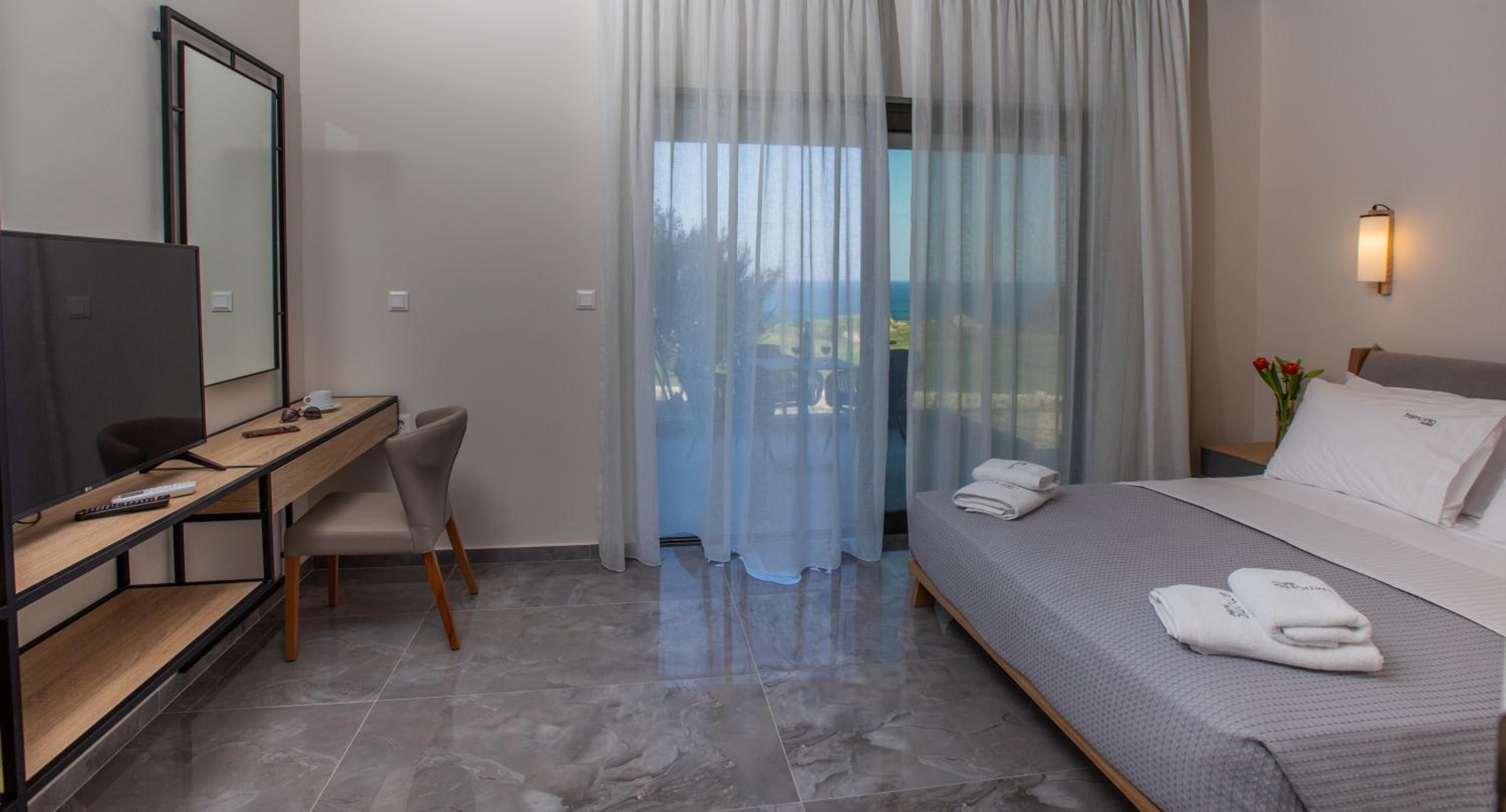 Superior Triple Room with Sea View photo 3