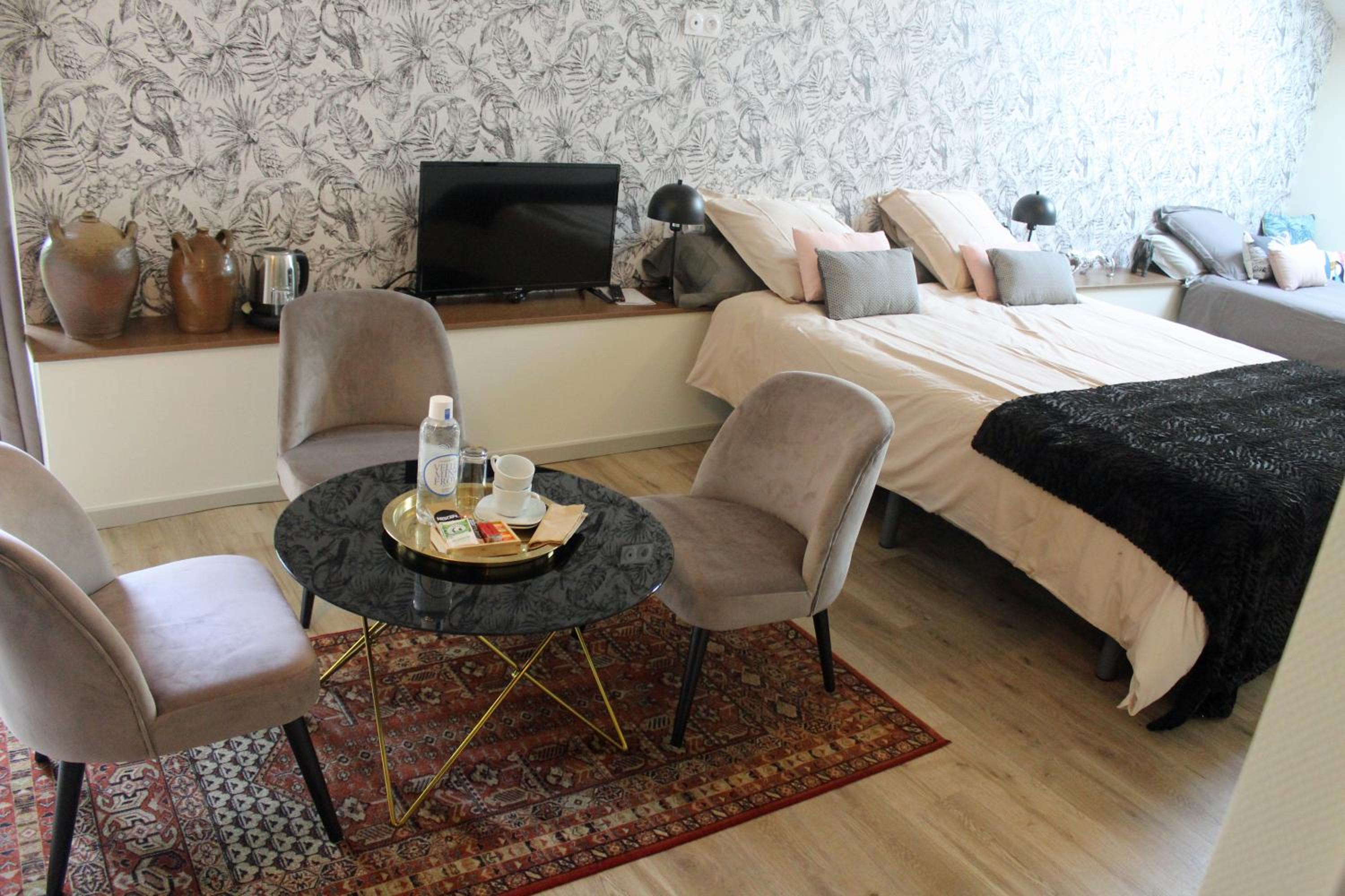 Triple Room with Garden View - Photo 4