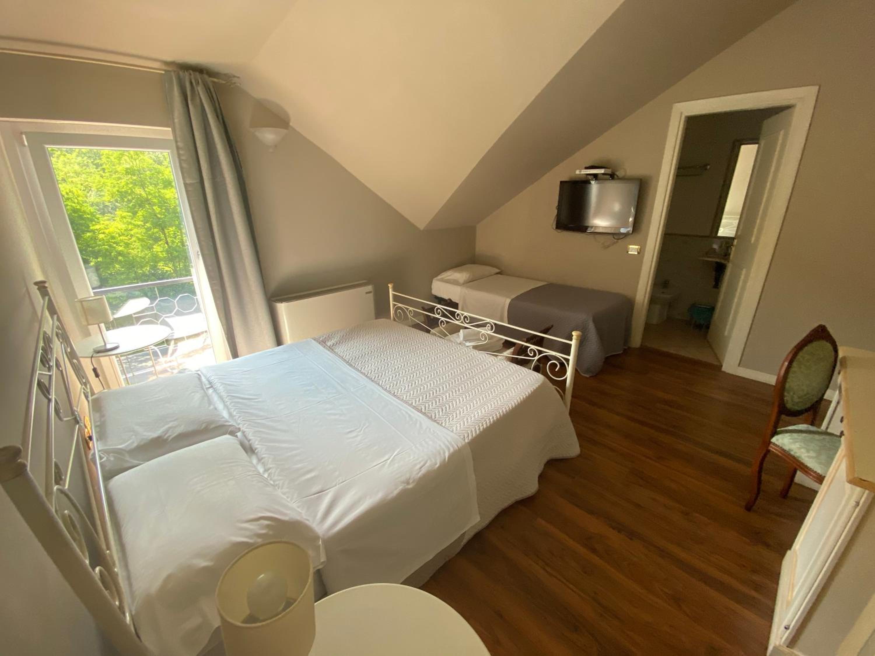 Triple Room - Photo 4
