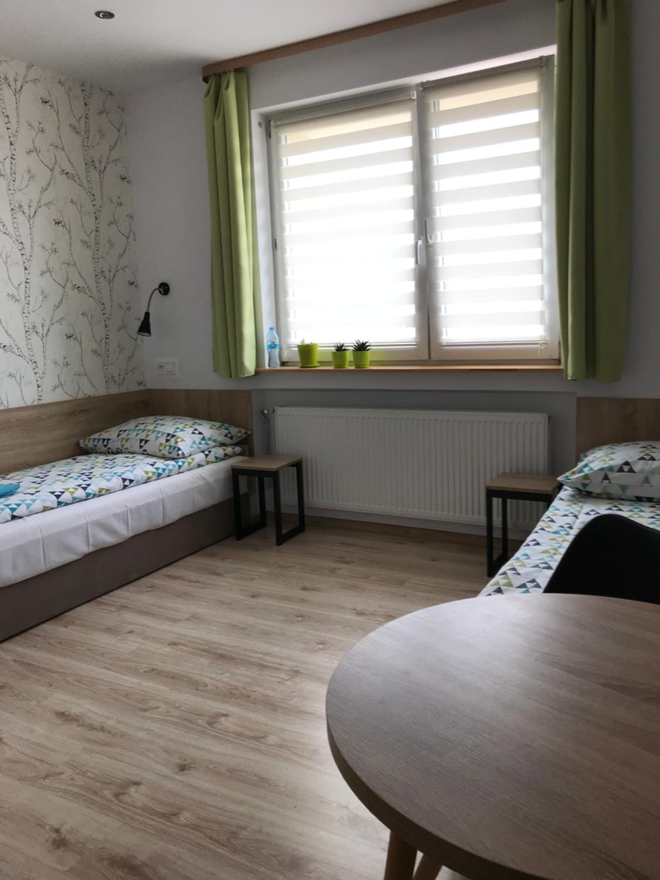 Twin Room with Bathroom - Photo 10