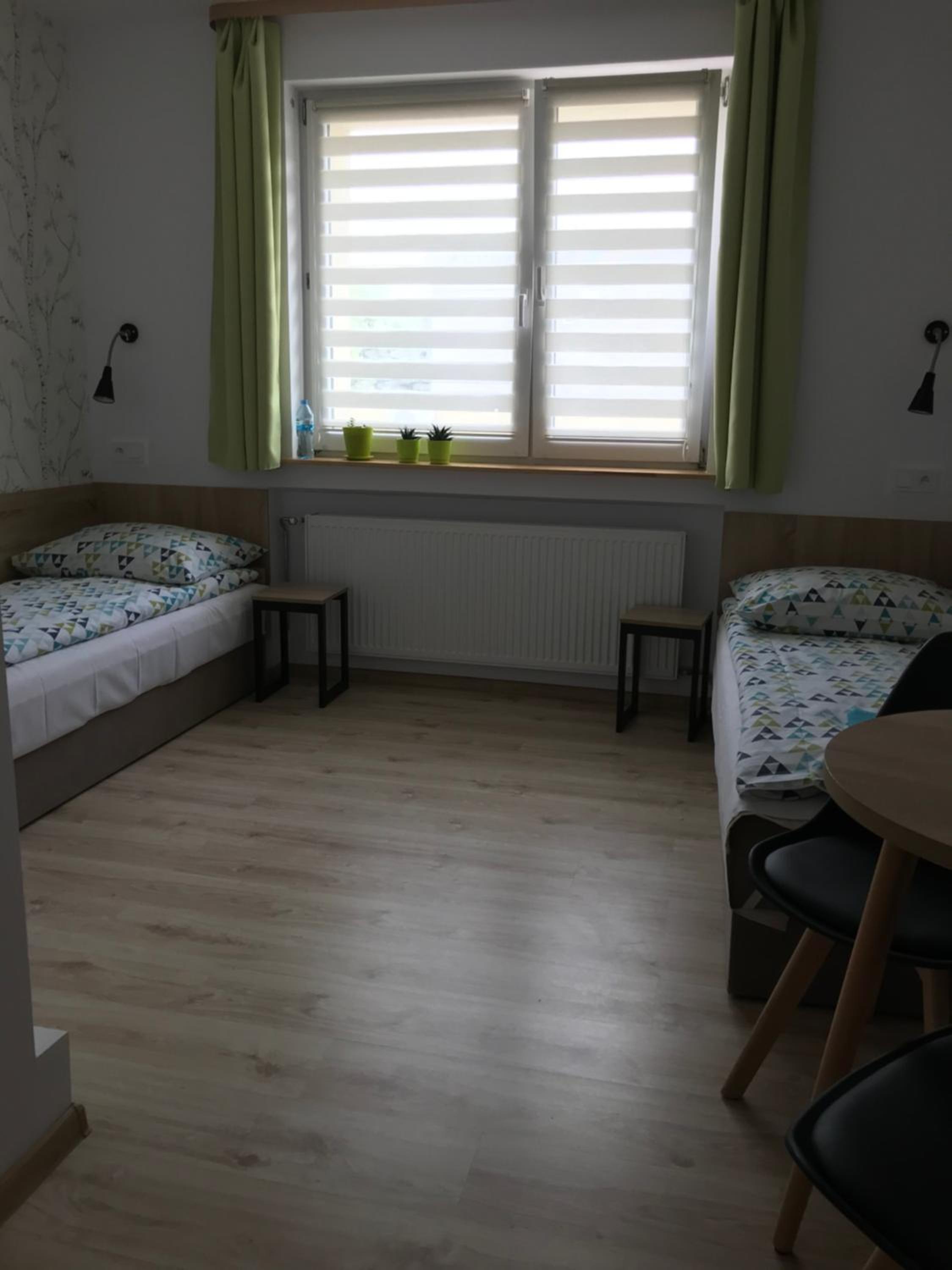 Twin Room with Bathroom - Photo 31