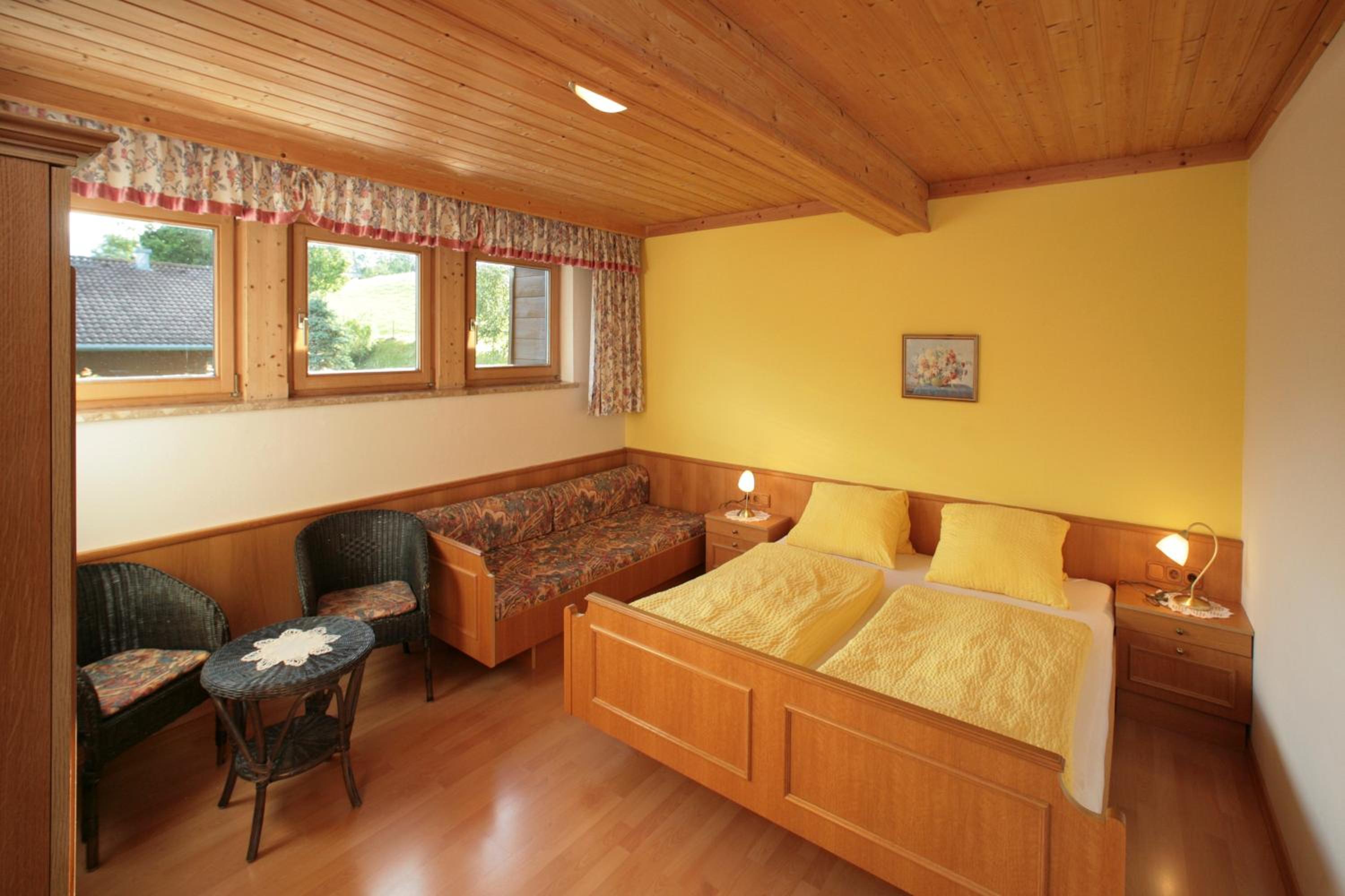 Apartment with Balcony photo 3