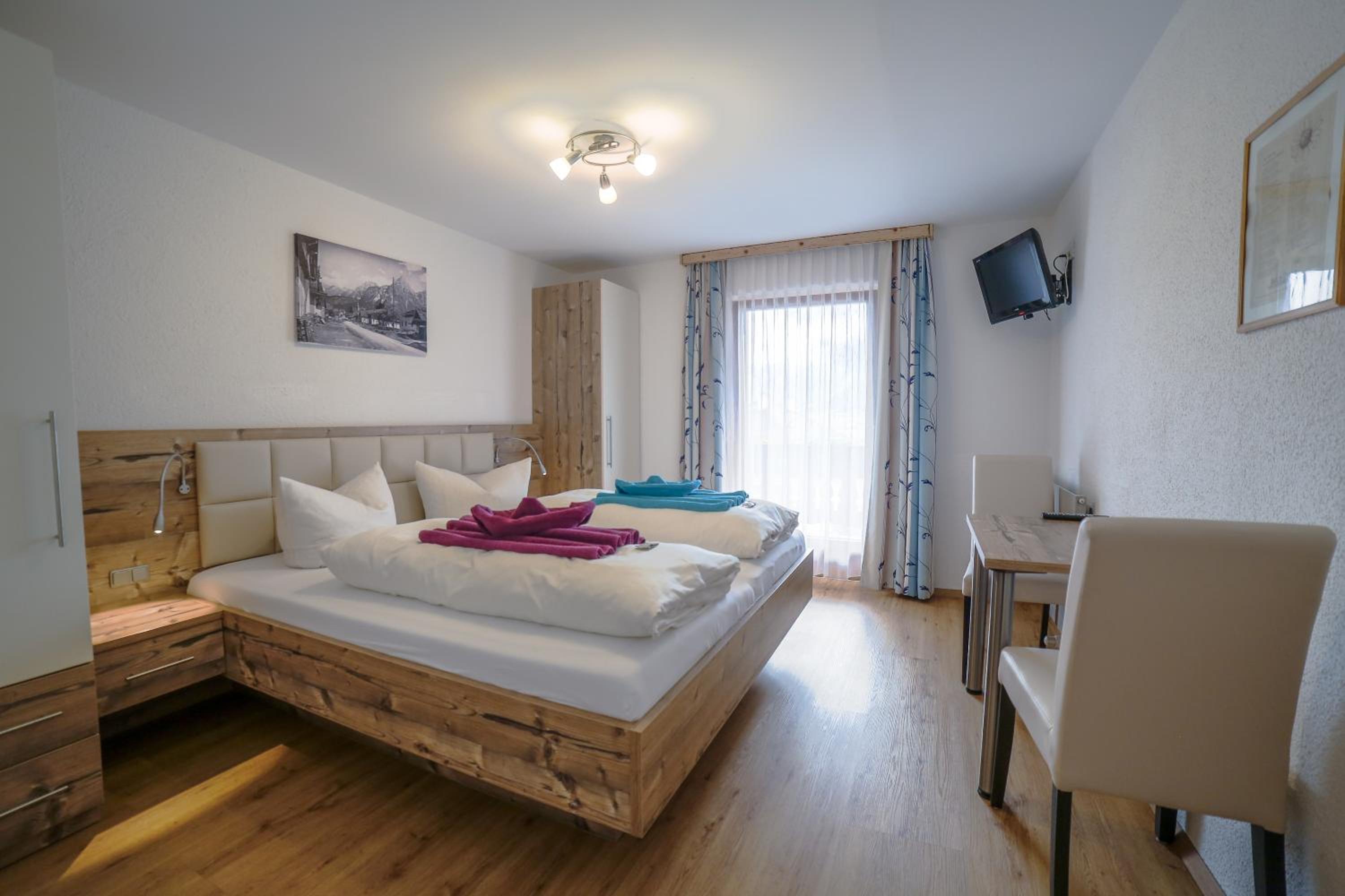 Junior Suite with Mountain View photo 1