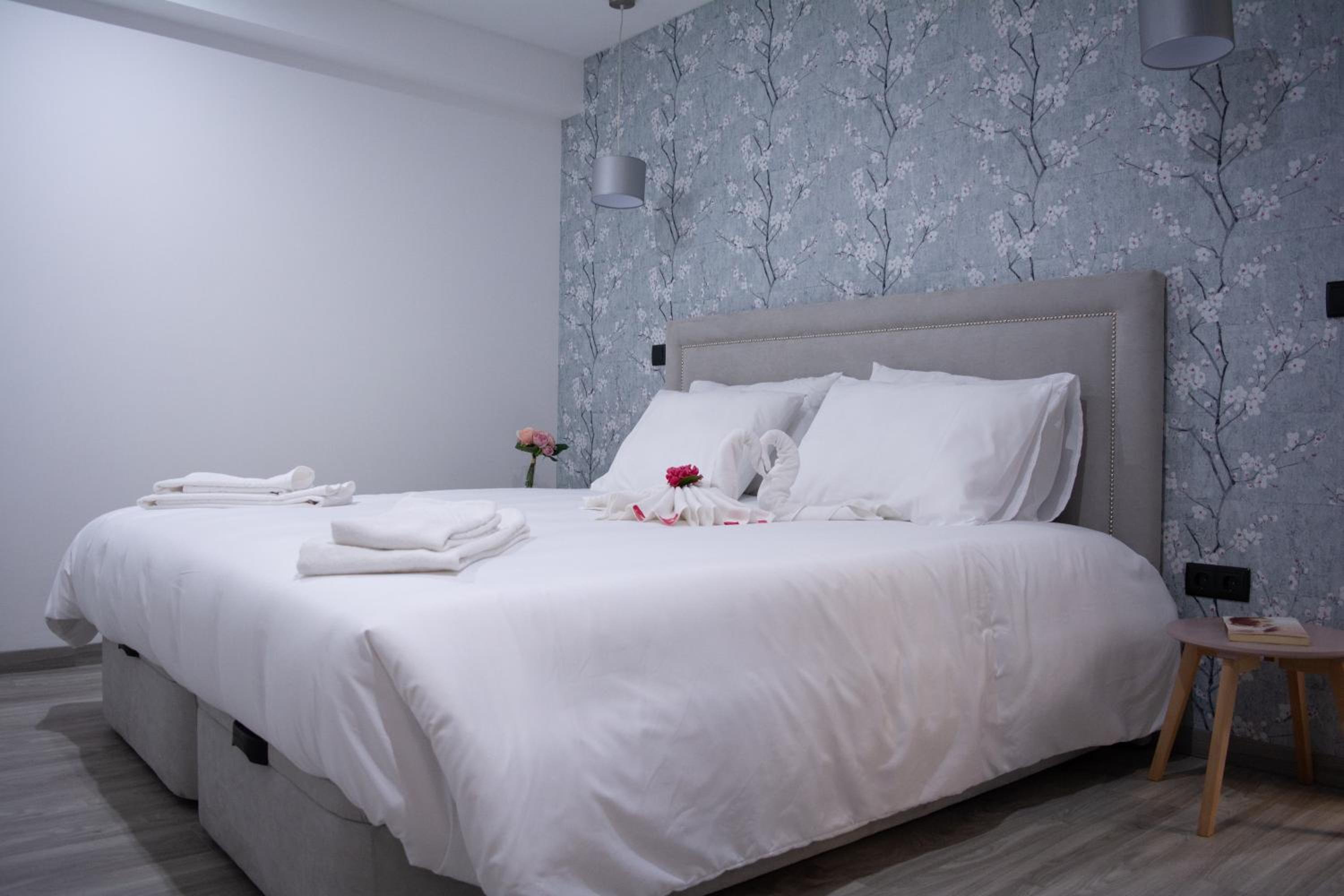 One-Bedroom Apartment - Photo 16