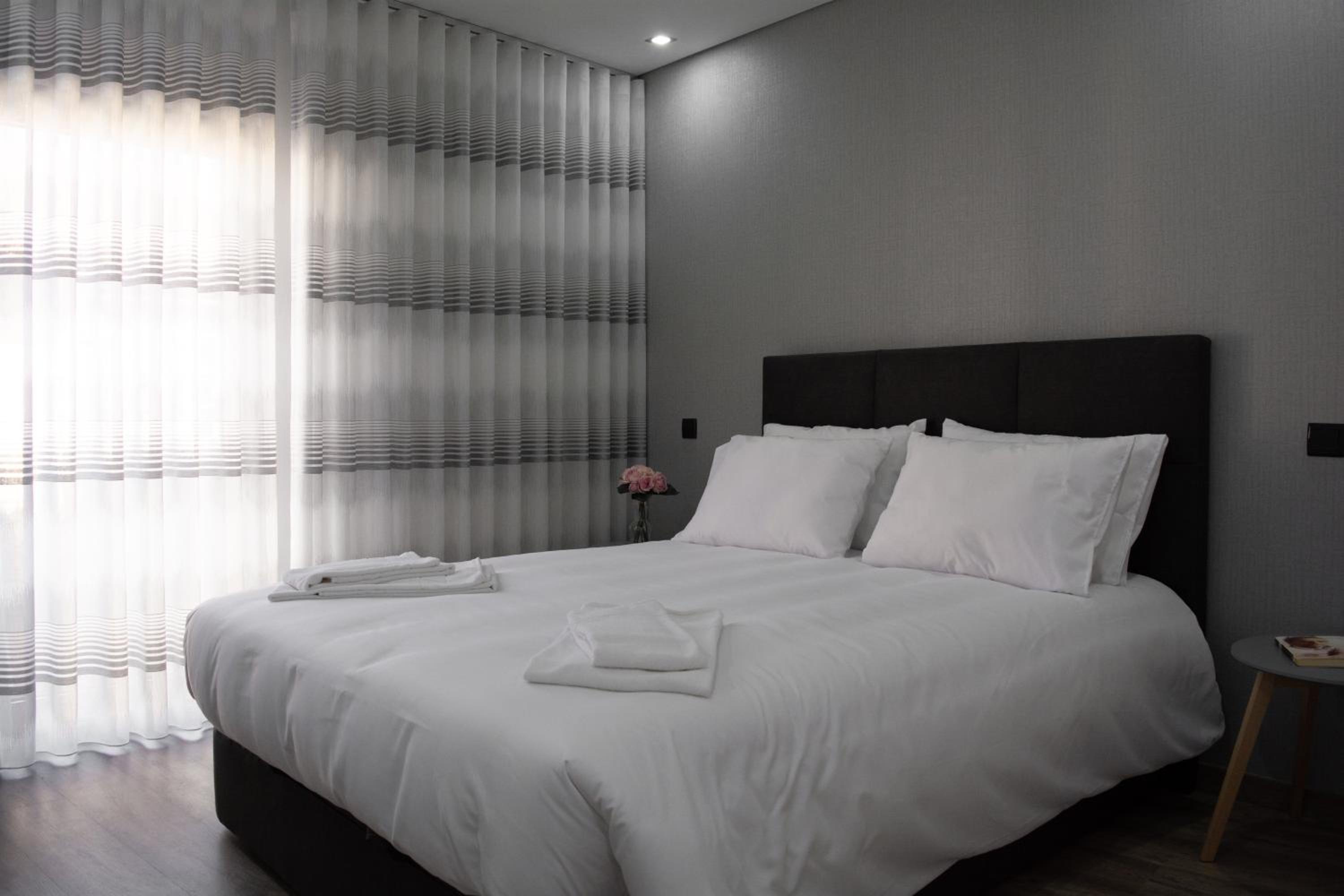 Two-Bedroom Apartment - Photo 11
