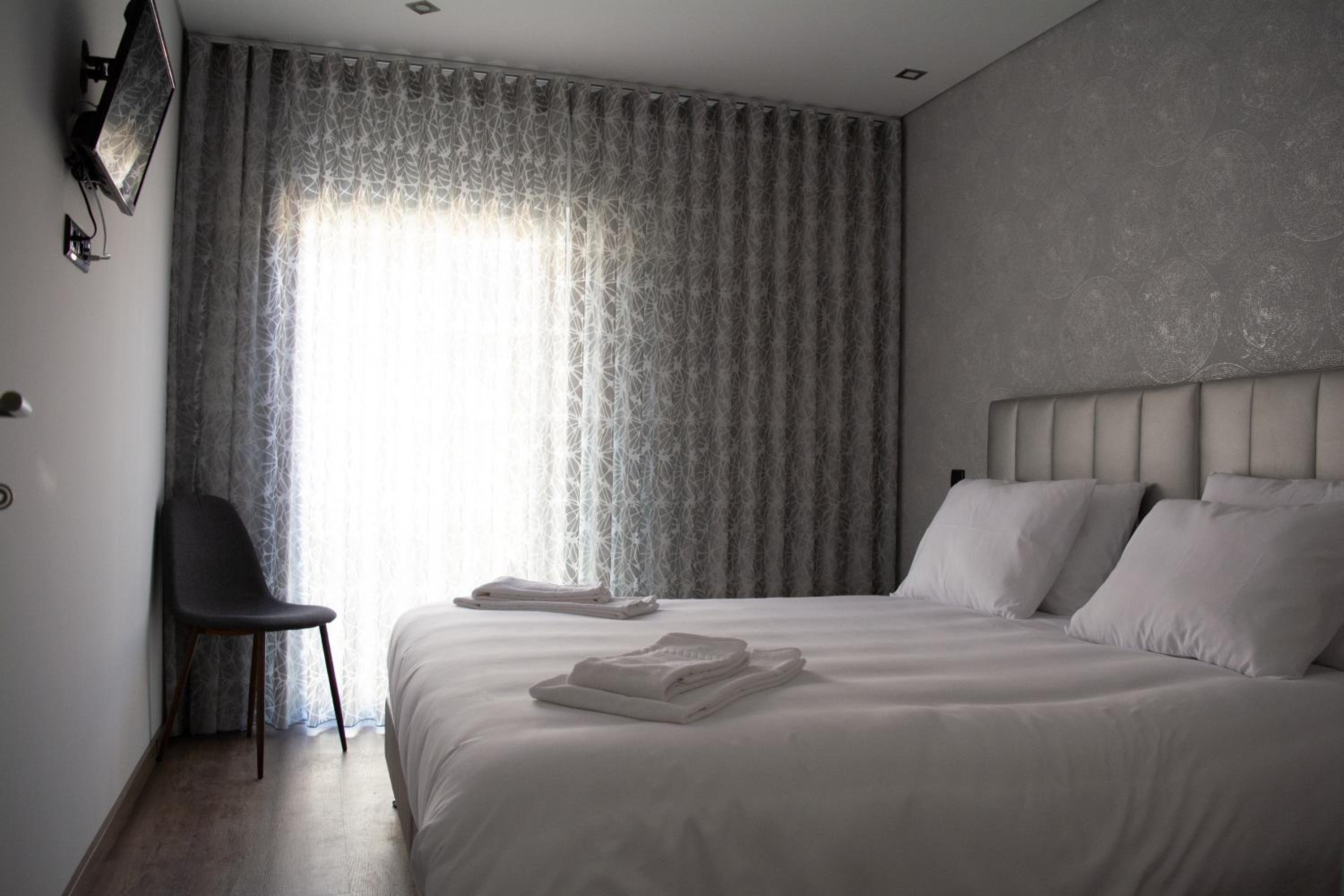 Two-Bedroom Apartment - Photo 15