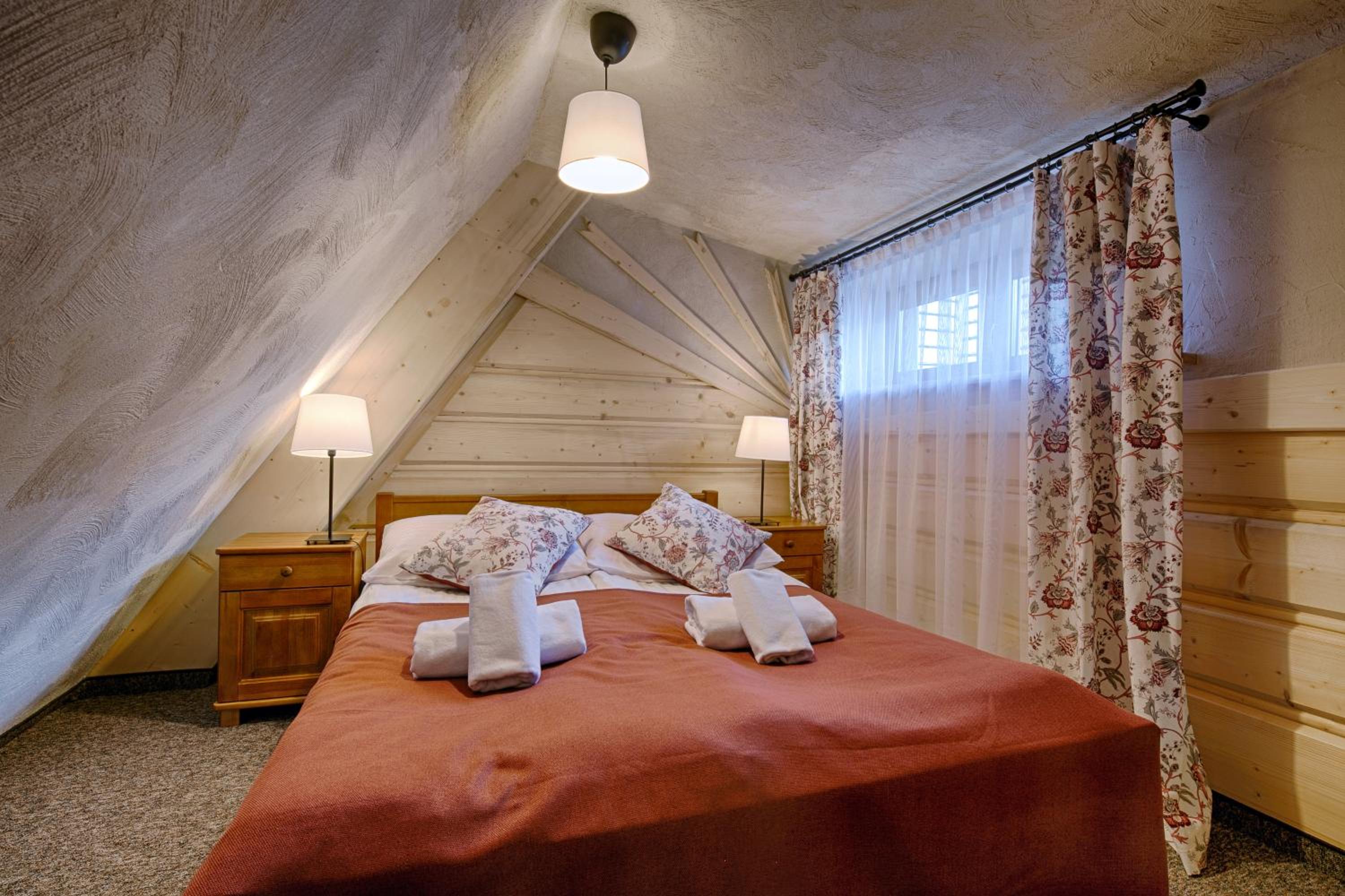 Duplex Quadruple Room - Photo 1