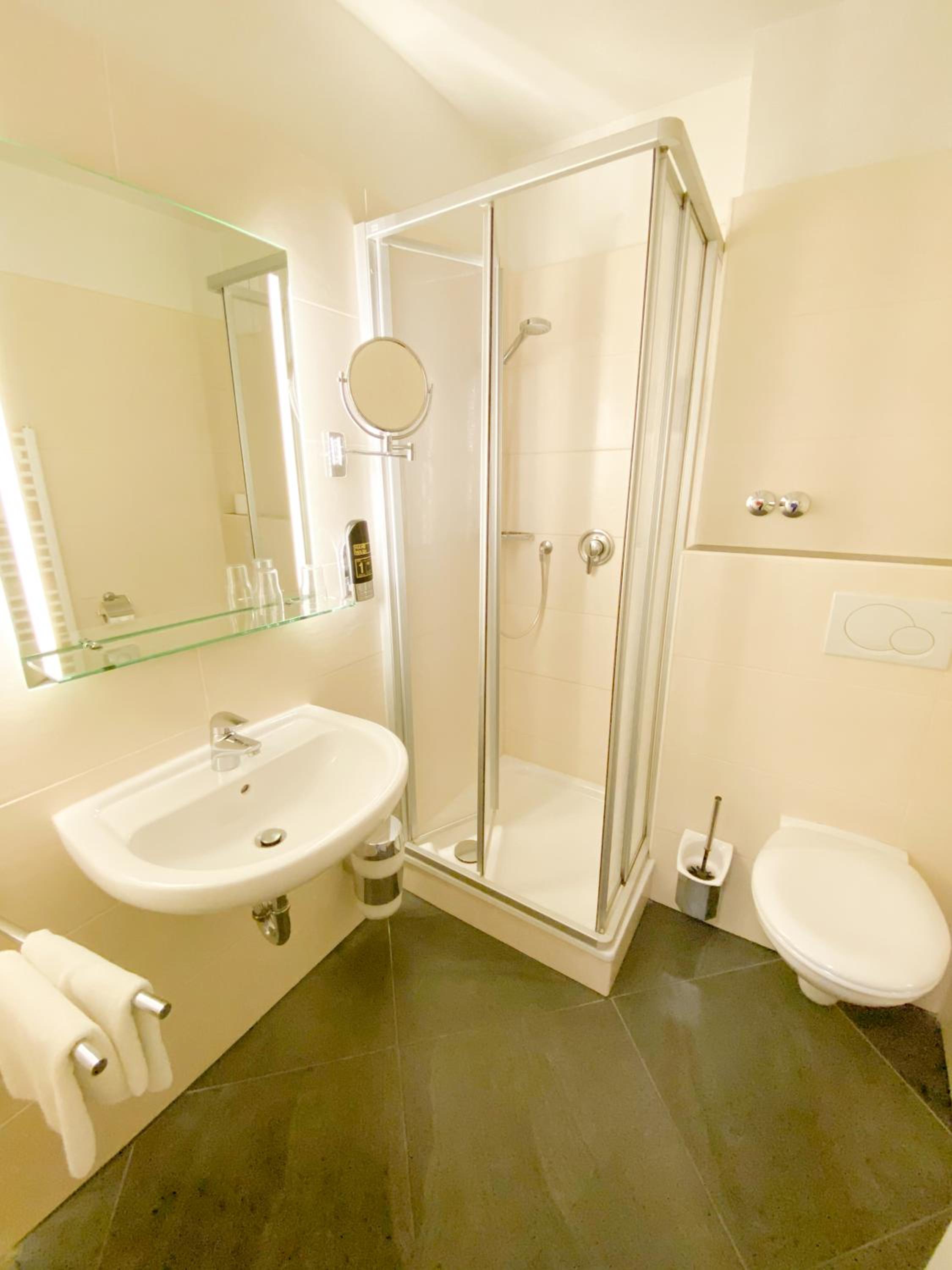 Double Room - Photo 2