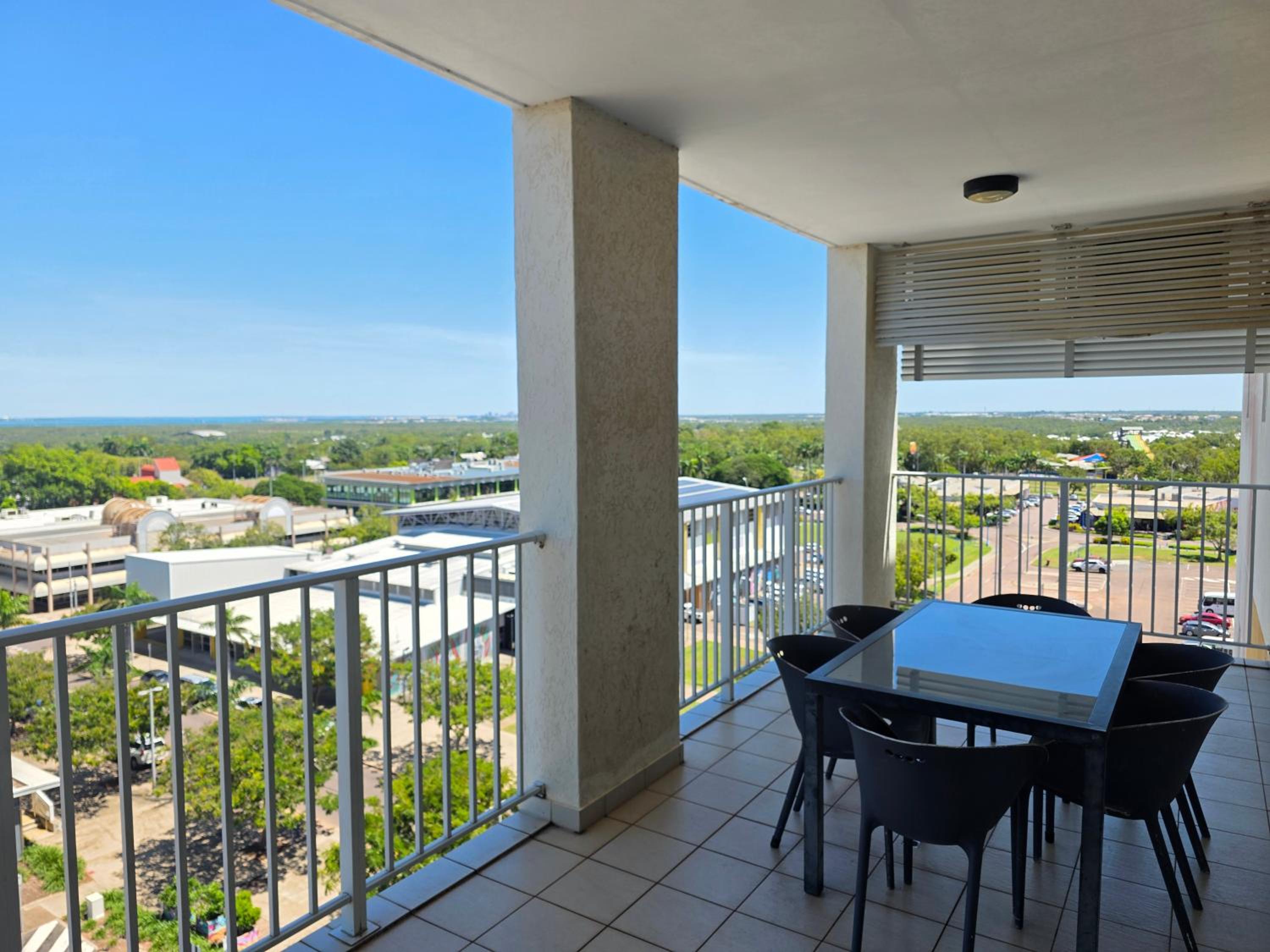Two-Bedroom Superior Apartment thumbnail 5