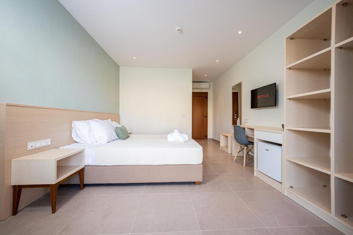 Superior Double or Twin Room with Garden View photo 3
