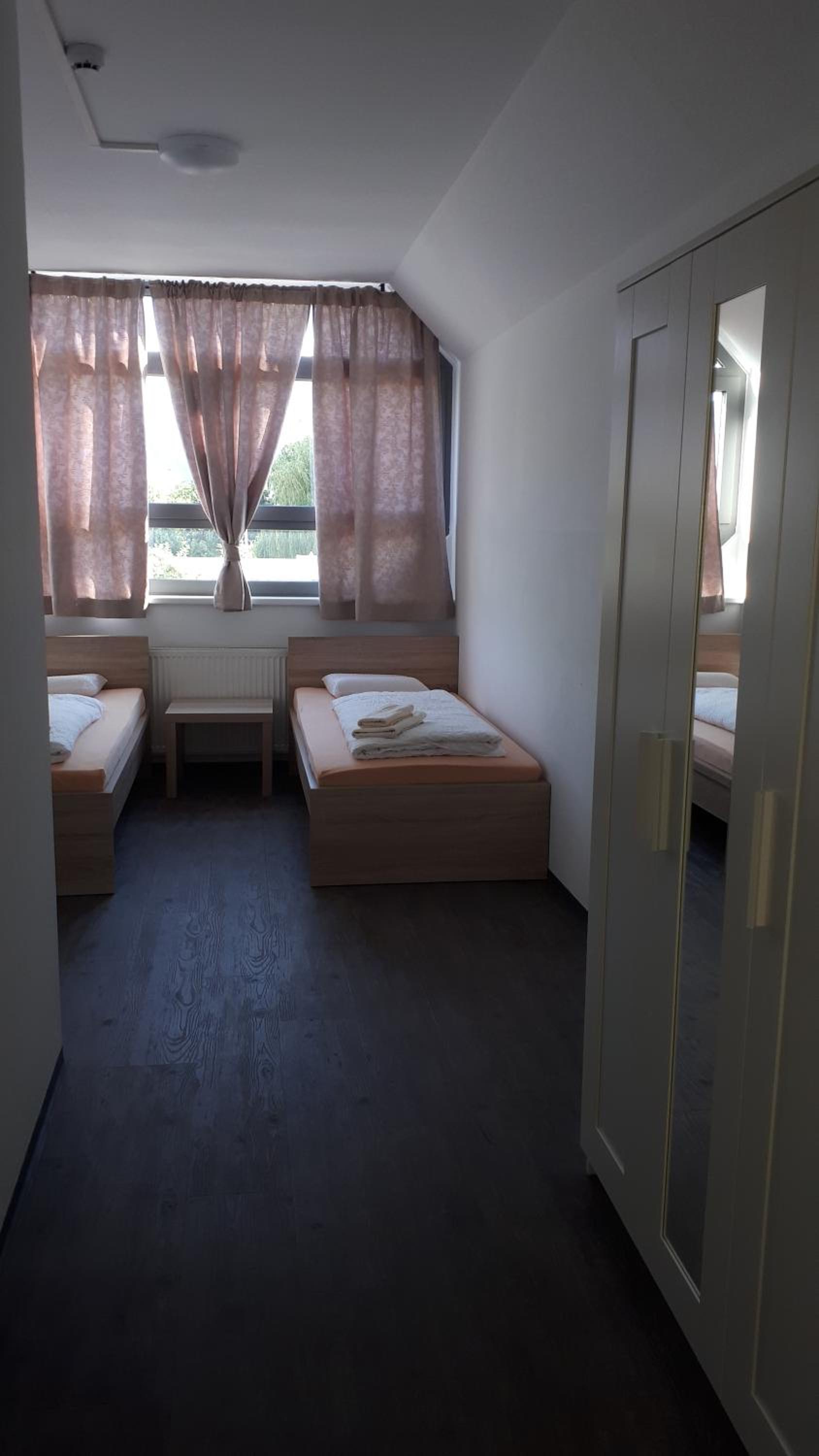 Twin Room with Private Bathroom, photo 7
