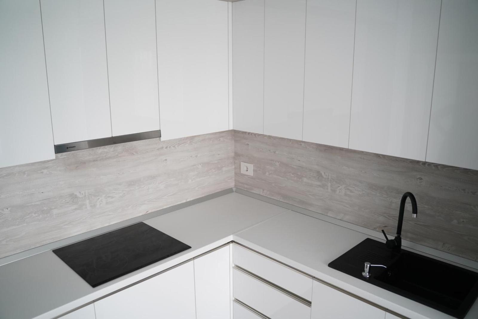 One-Bedroom Apartment - Photo 12