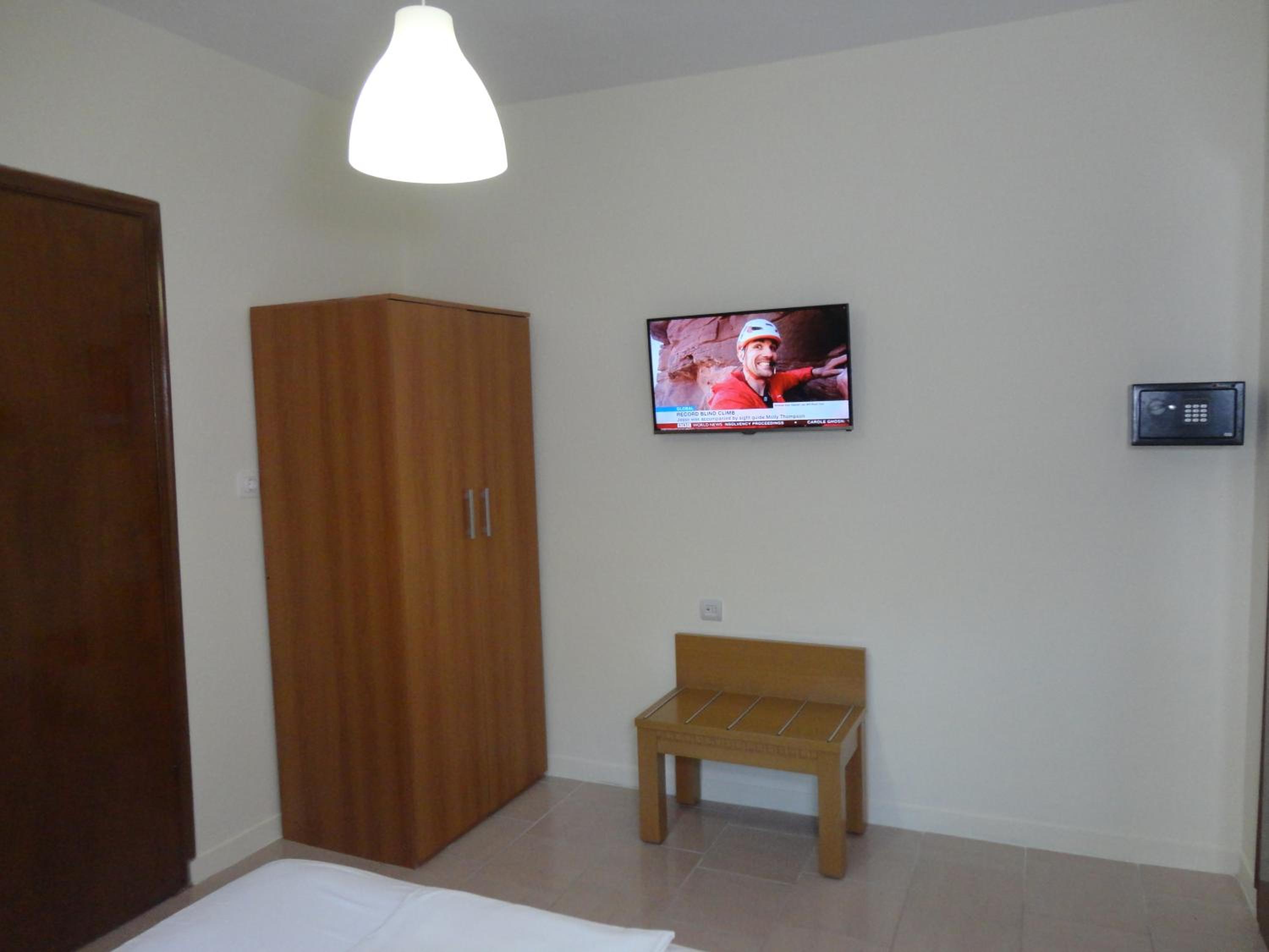 Apartment with Garden View - Photo 3