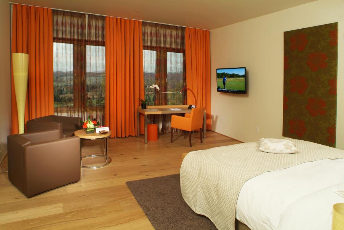 Deluxe King Room photo 3