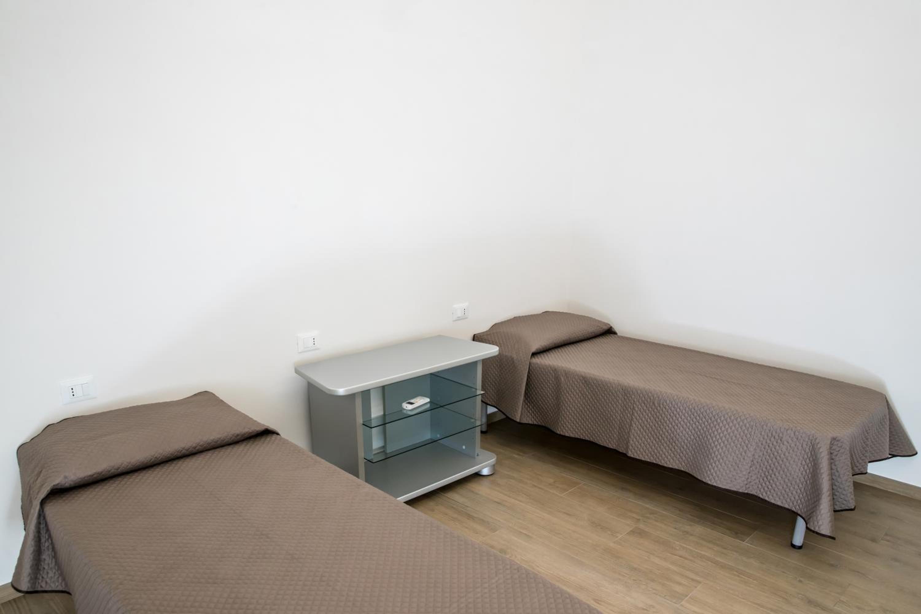 Double Room with Balcony - Photo 9