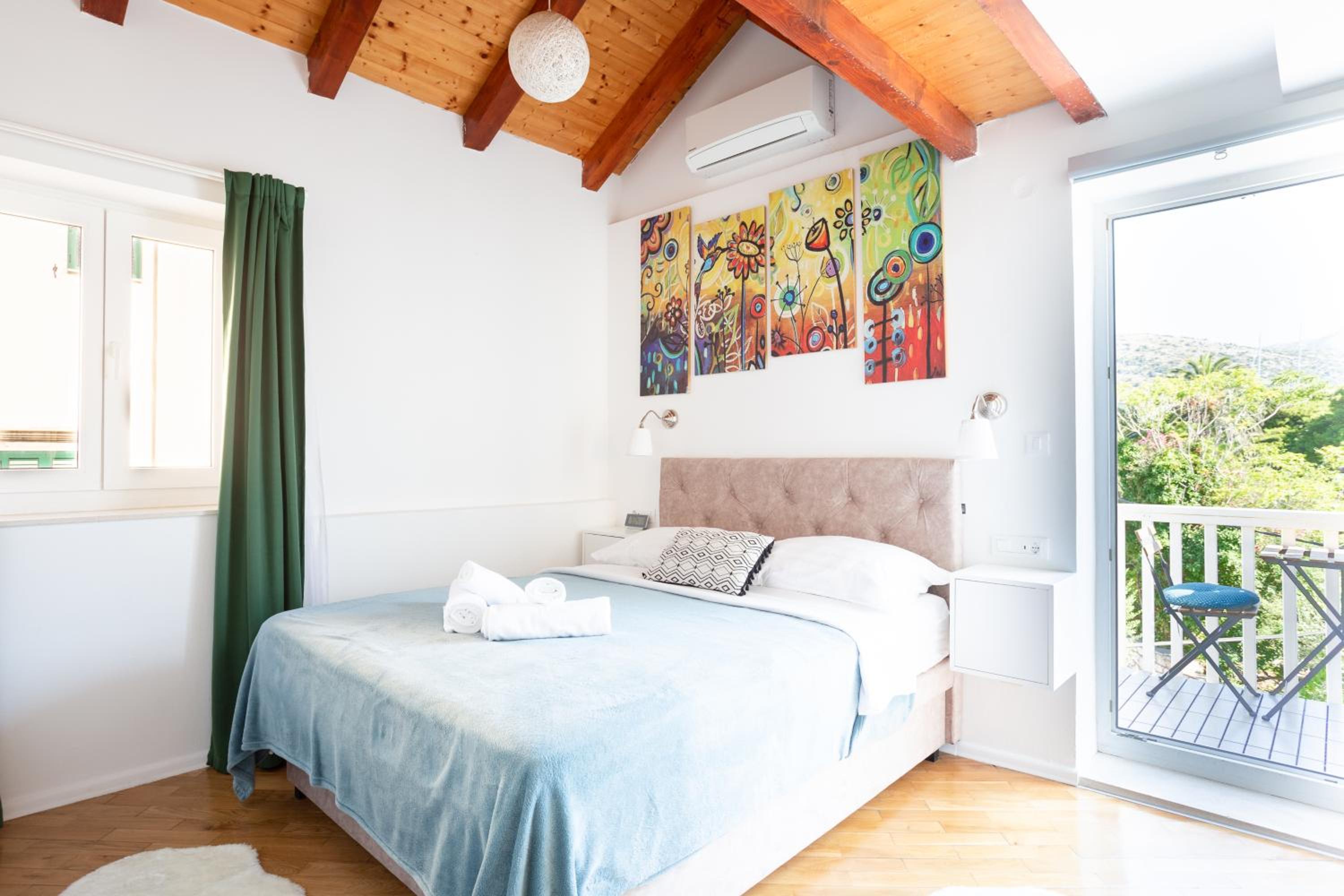 Standard Double Room with Balcony and Sea View