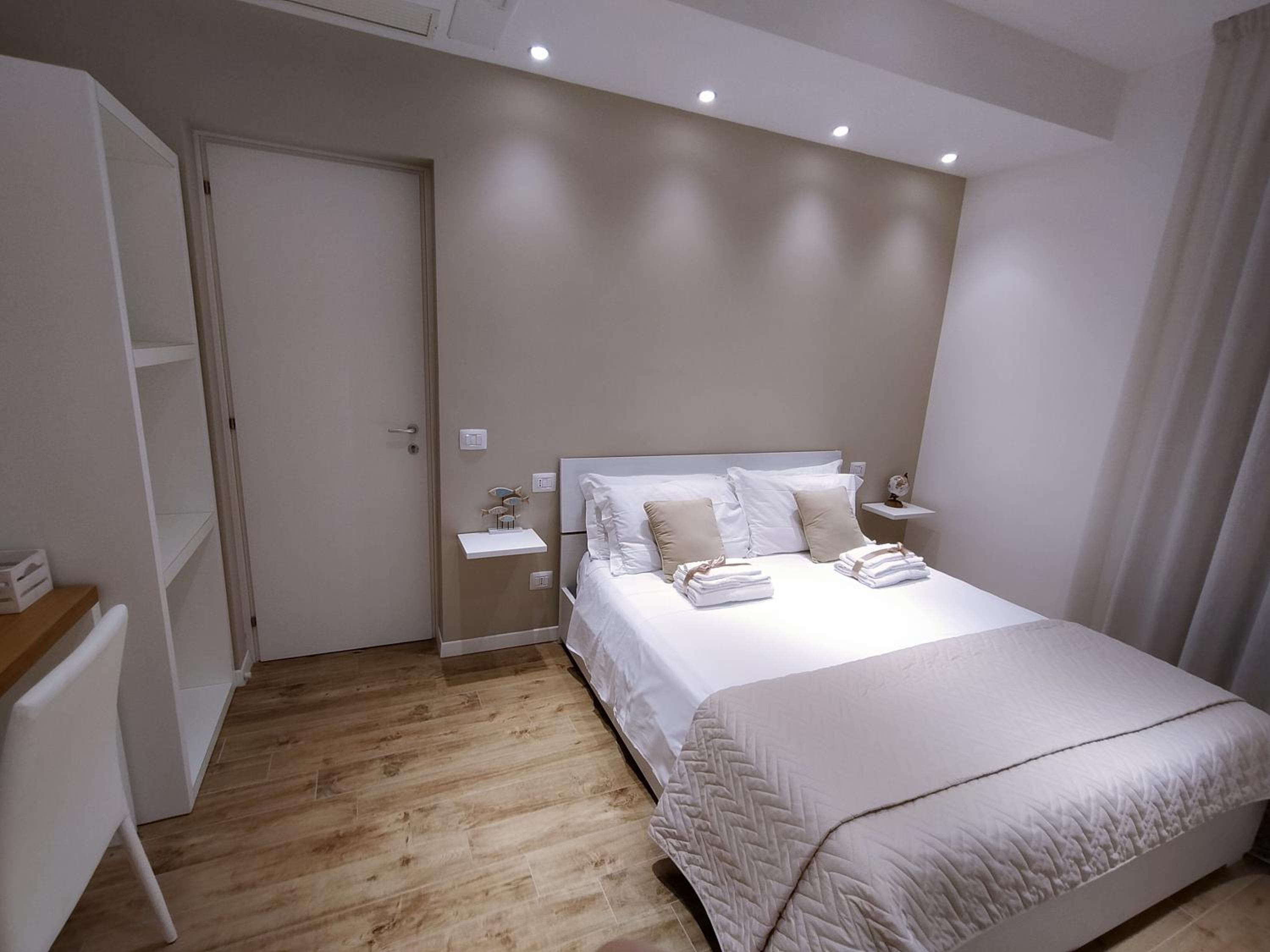 Double Room with Balcony and Sea View photo 3