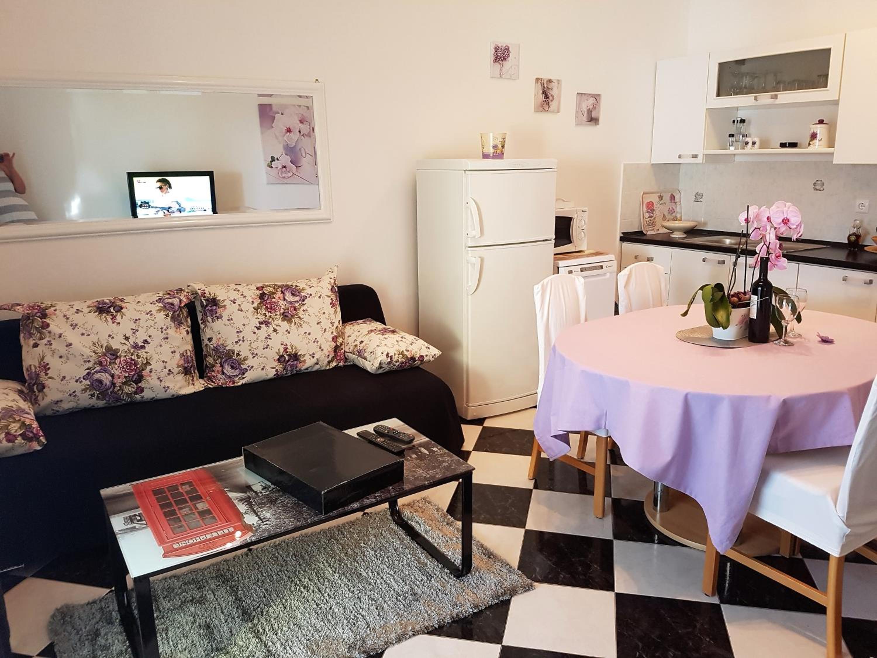 Two-Bedroom Apartment with Sea View photo 1