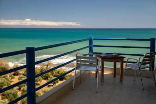 Triple Room with Sea View photo 3