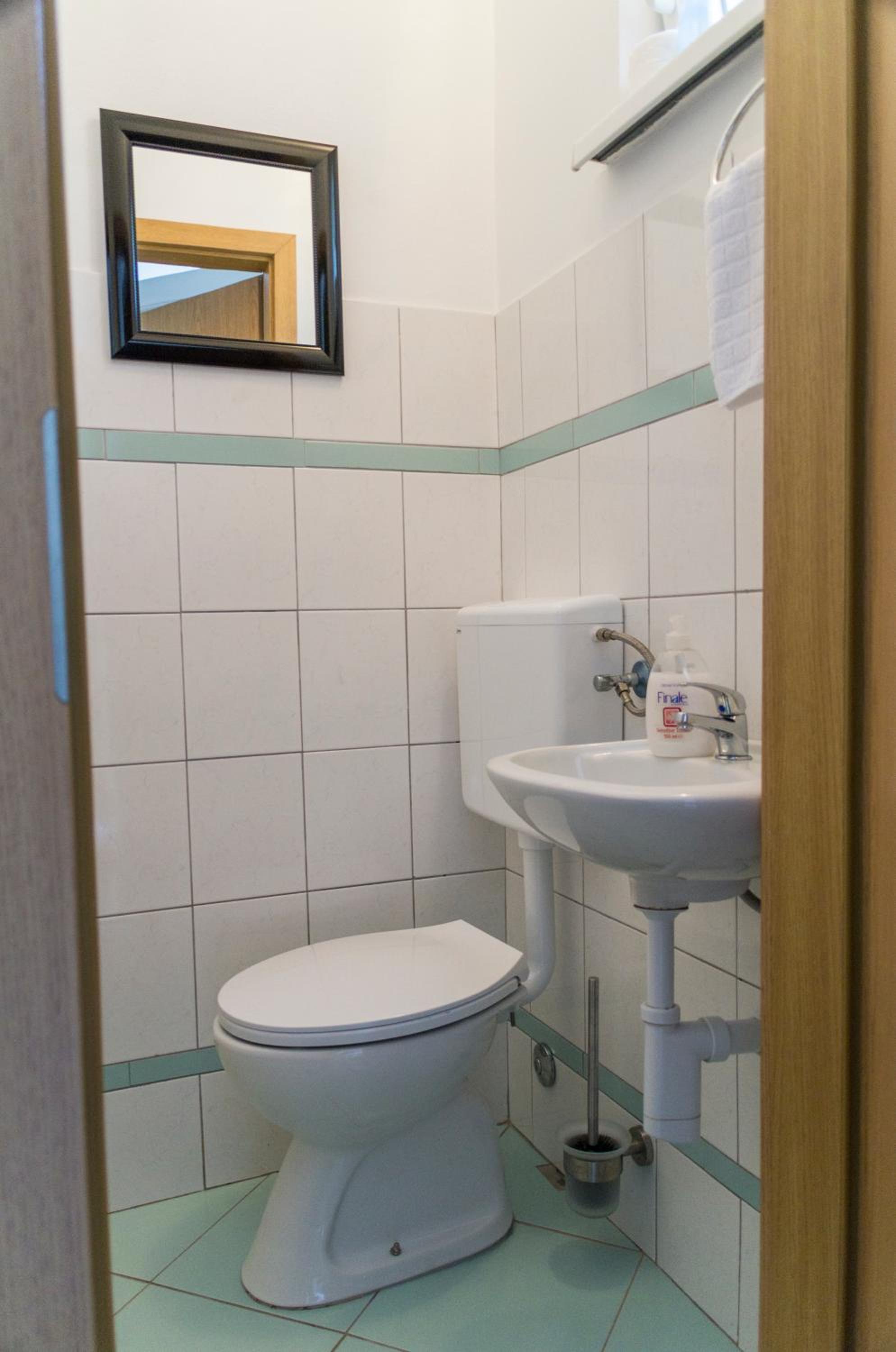 Two-Bedroom Apartment - Photo 9