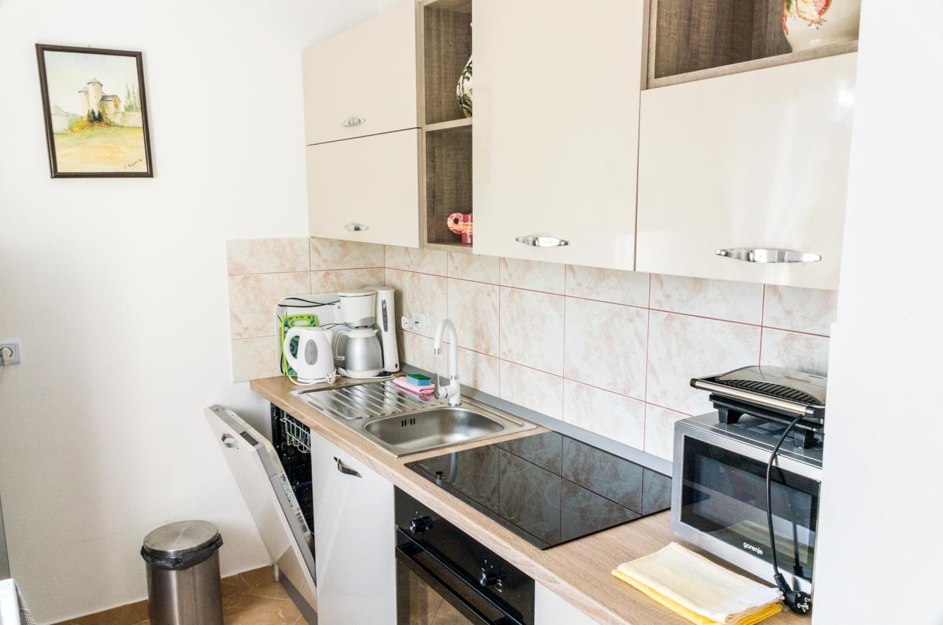 Two-Bedroom Apartment - Photo 21