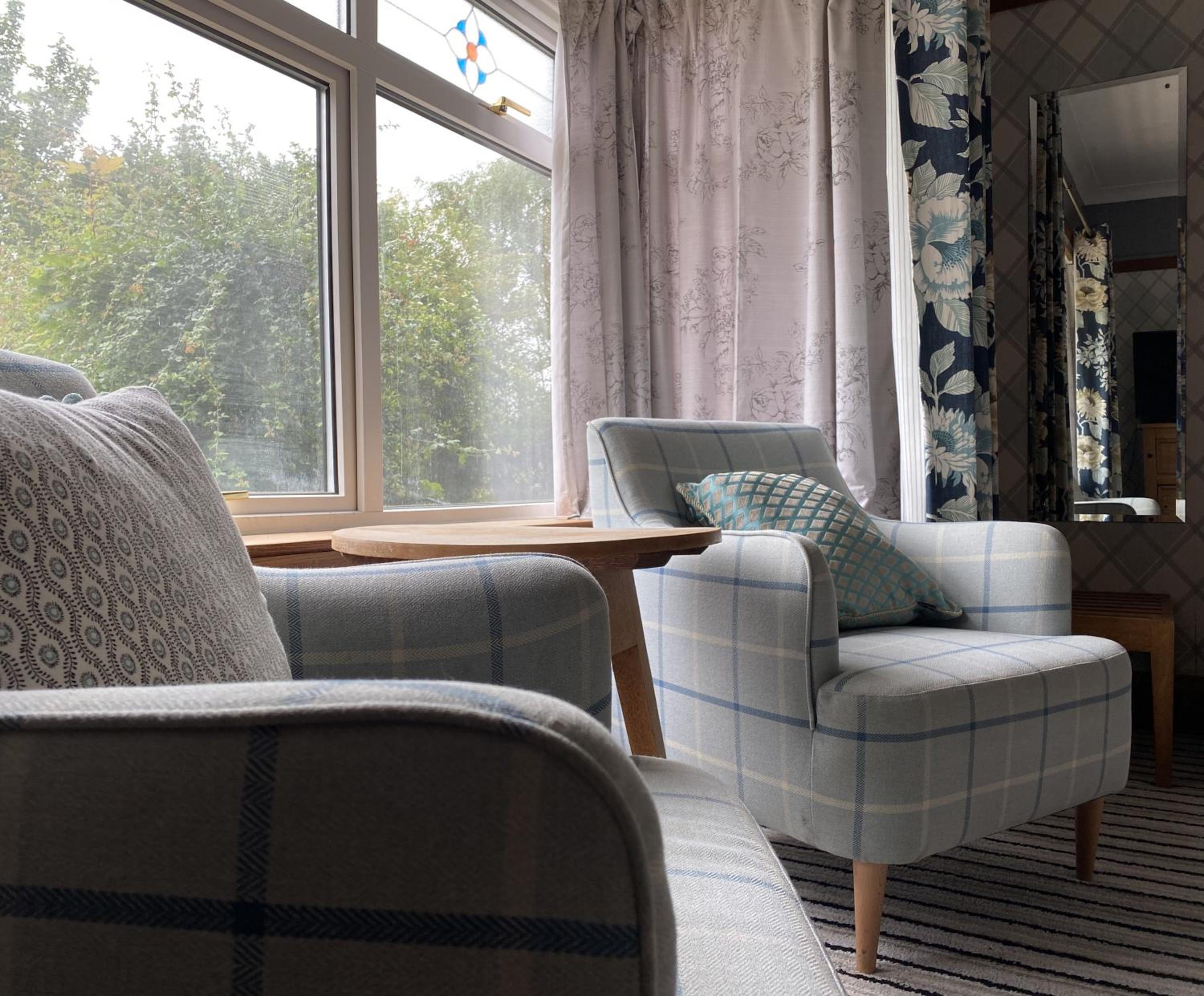 Large Double Room - Photo 5
