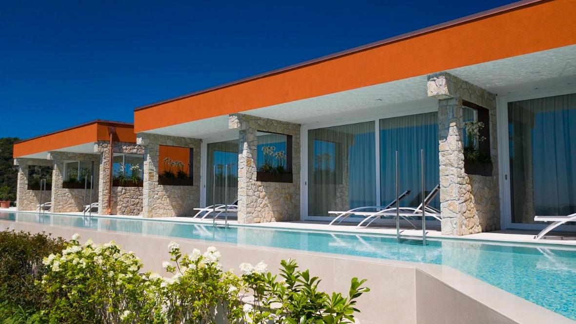 Suite with Infinity Pool - Photo 73