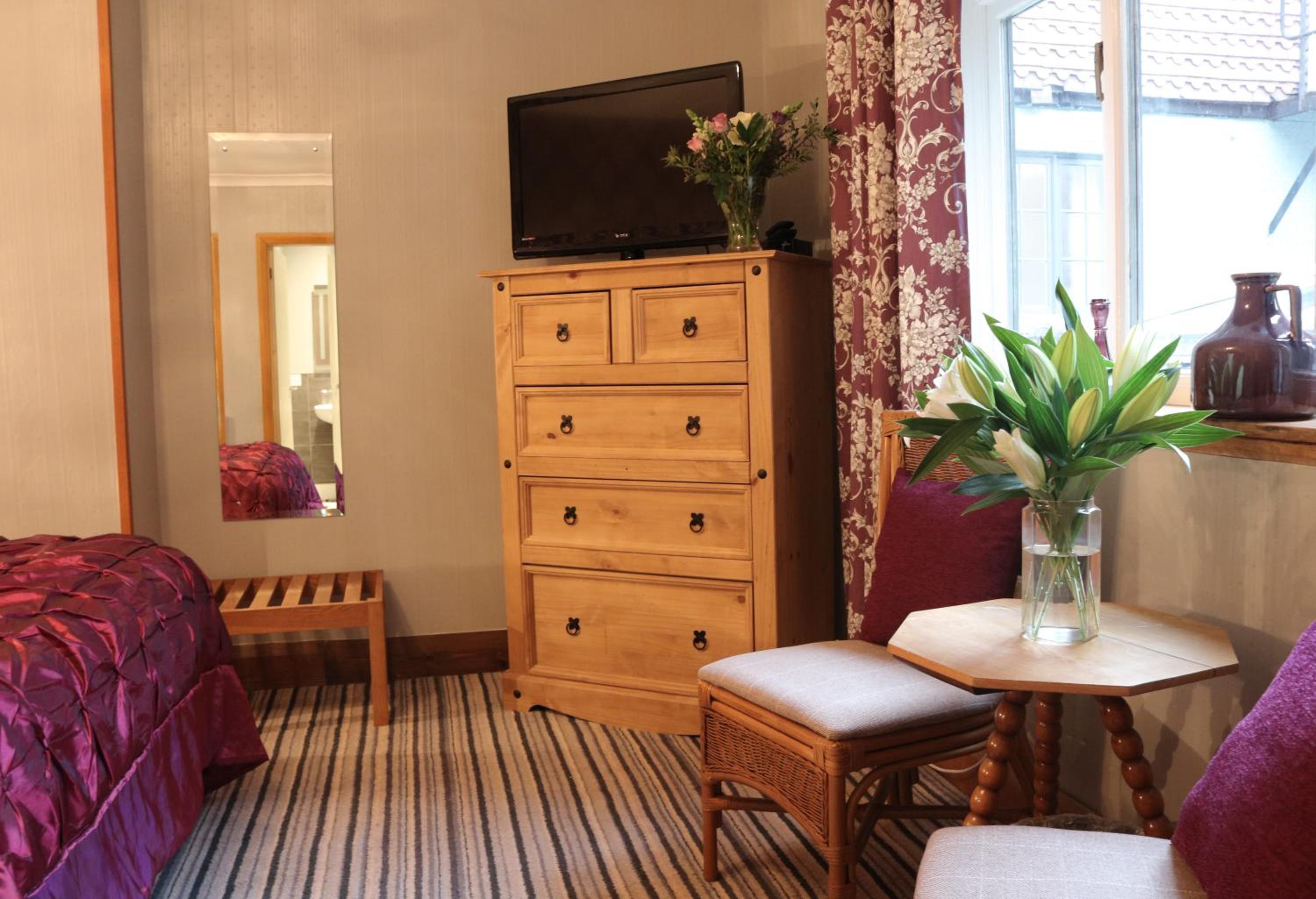 Standard Double Room - Photo 25