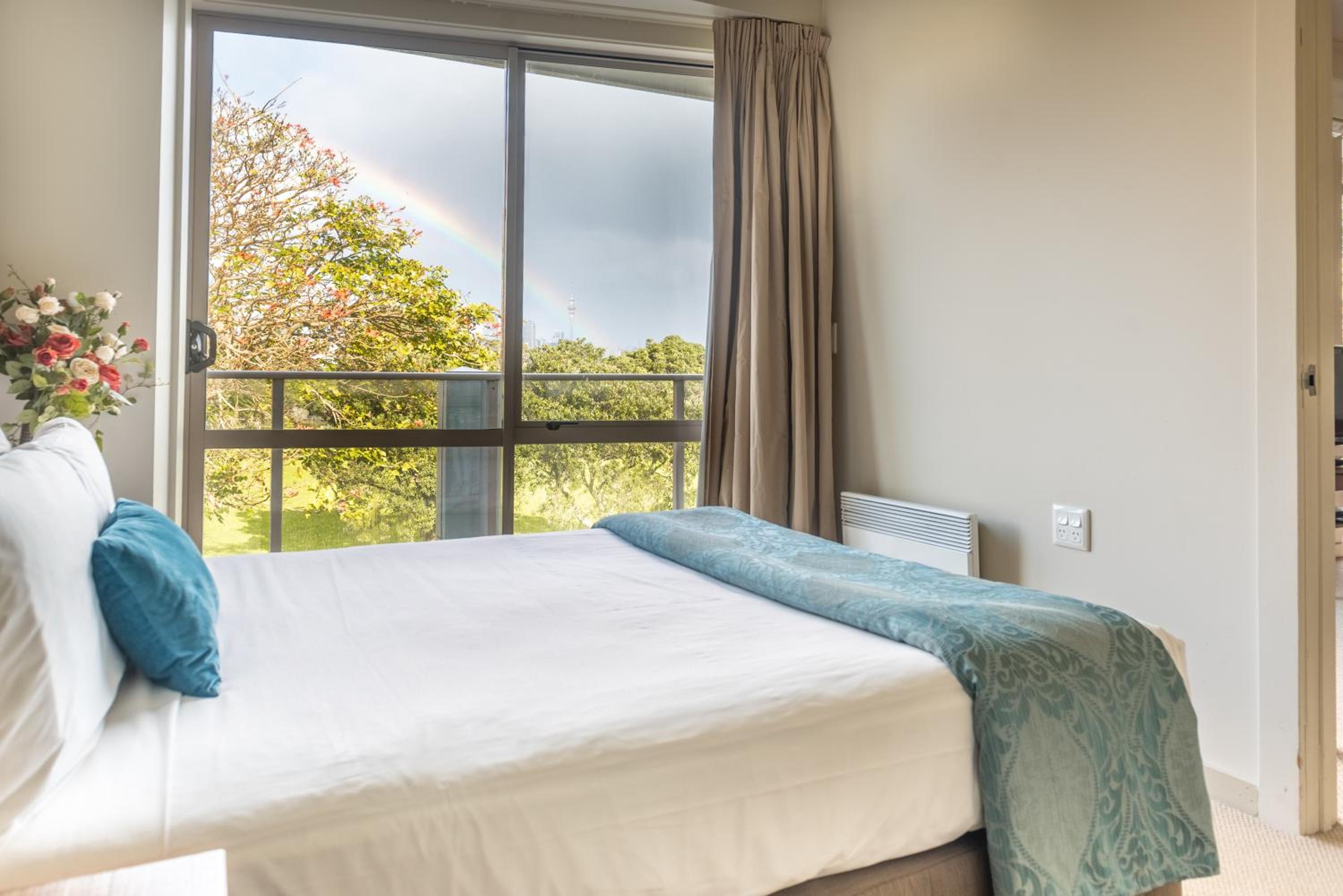 Two-Bedroom Suite with Harbor View - Photo 3