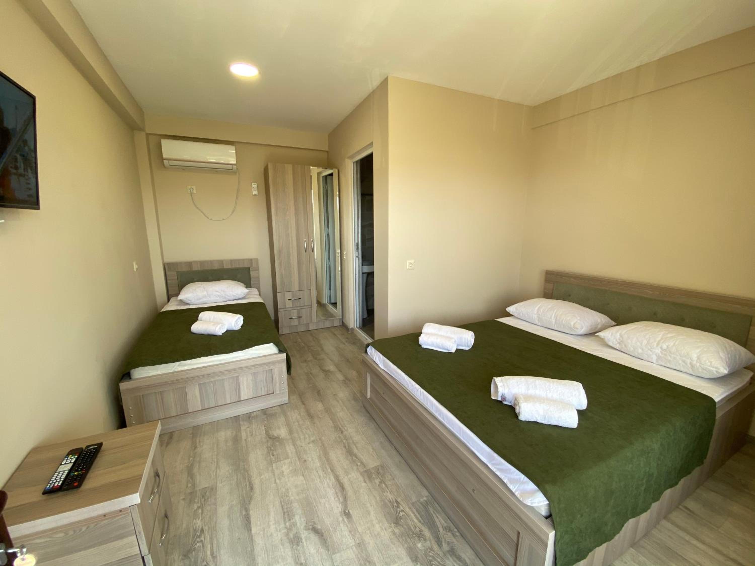 Triple Room With Lake View photo 3