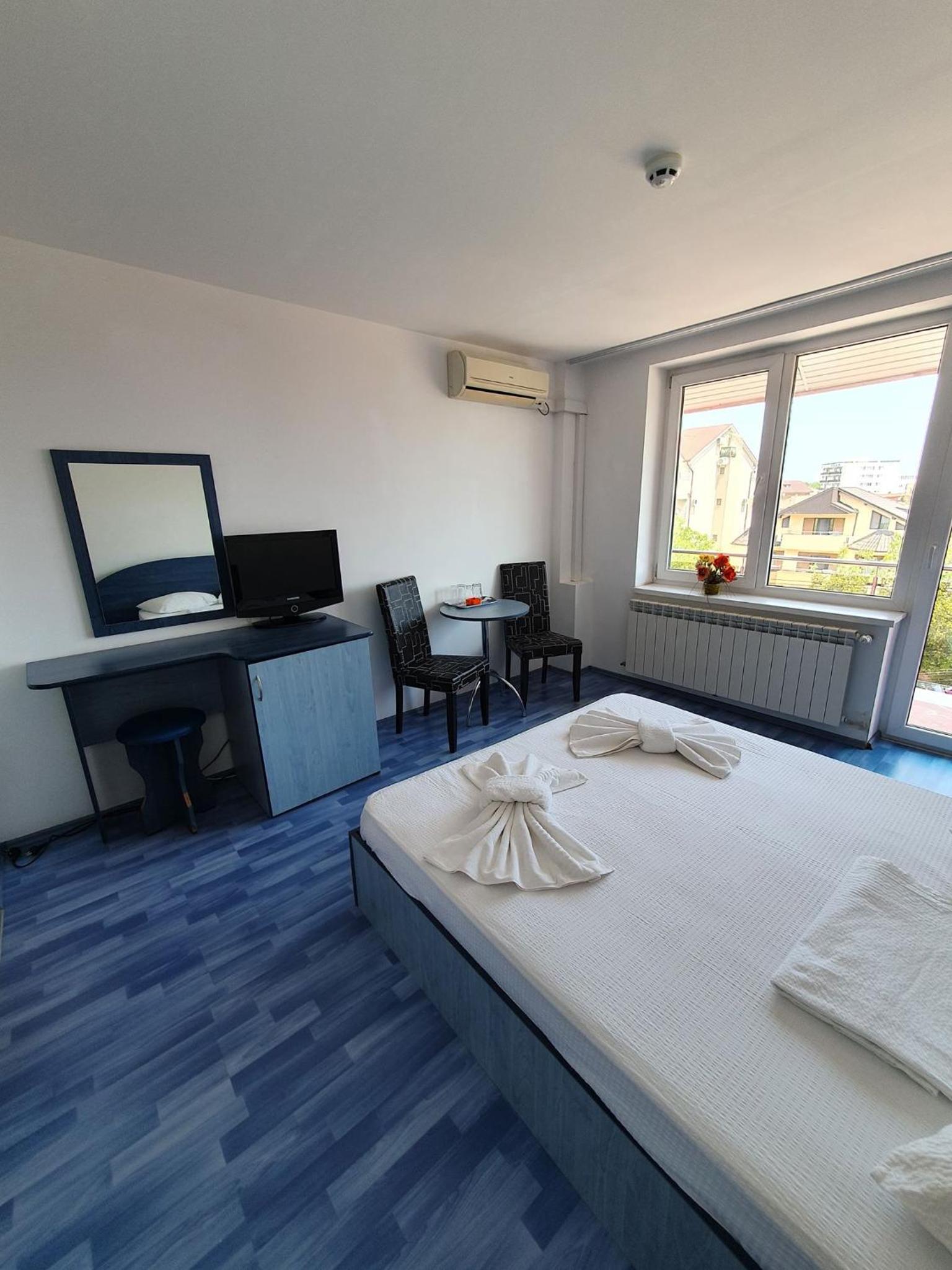 Apartment - Photo 4